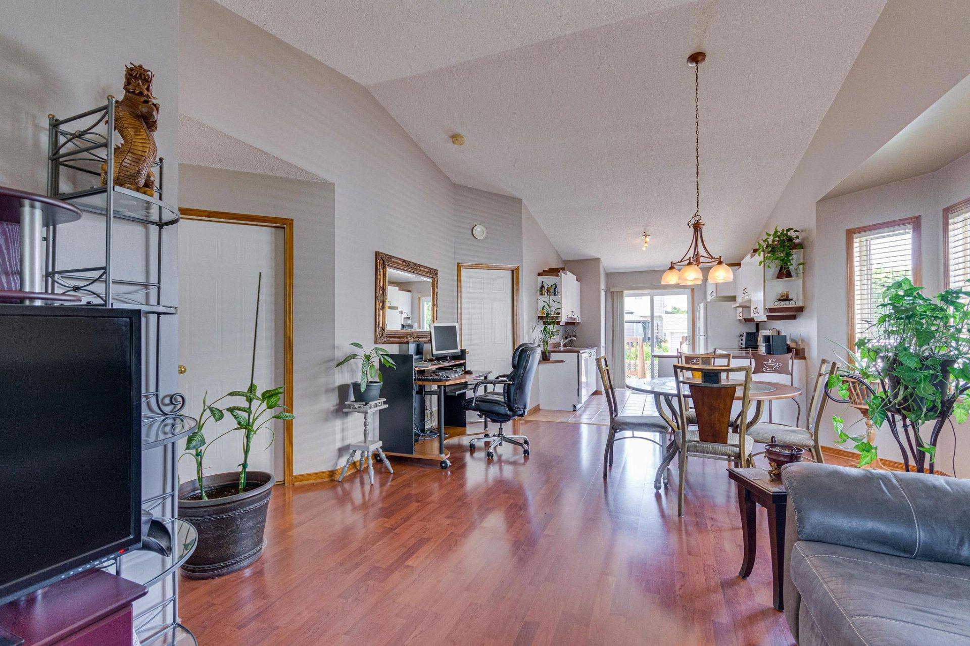 









124


Rue de Pomerol

,
Gatineau (Masson-Angers),




QC
J8M2C5

