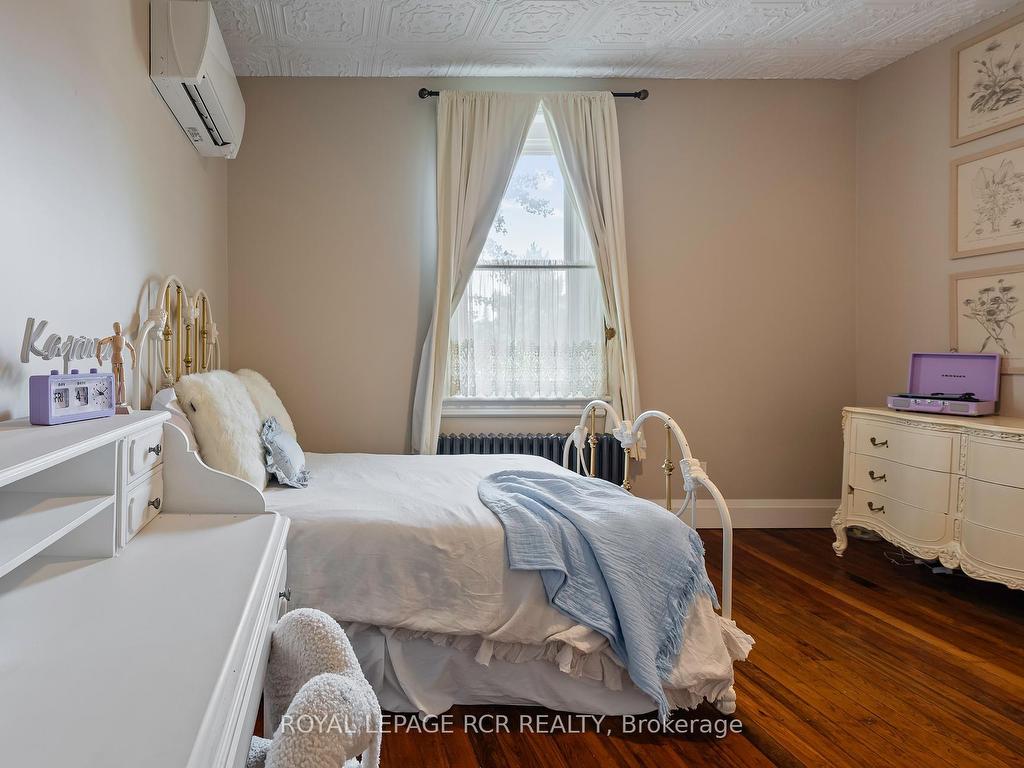 









11


Zina

Street,
Orangeville,




ON
L9W 1E2

