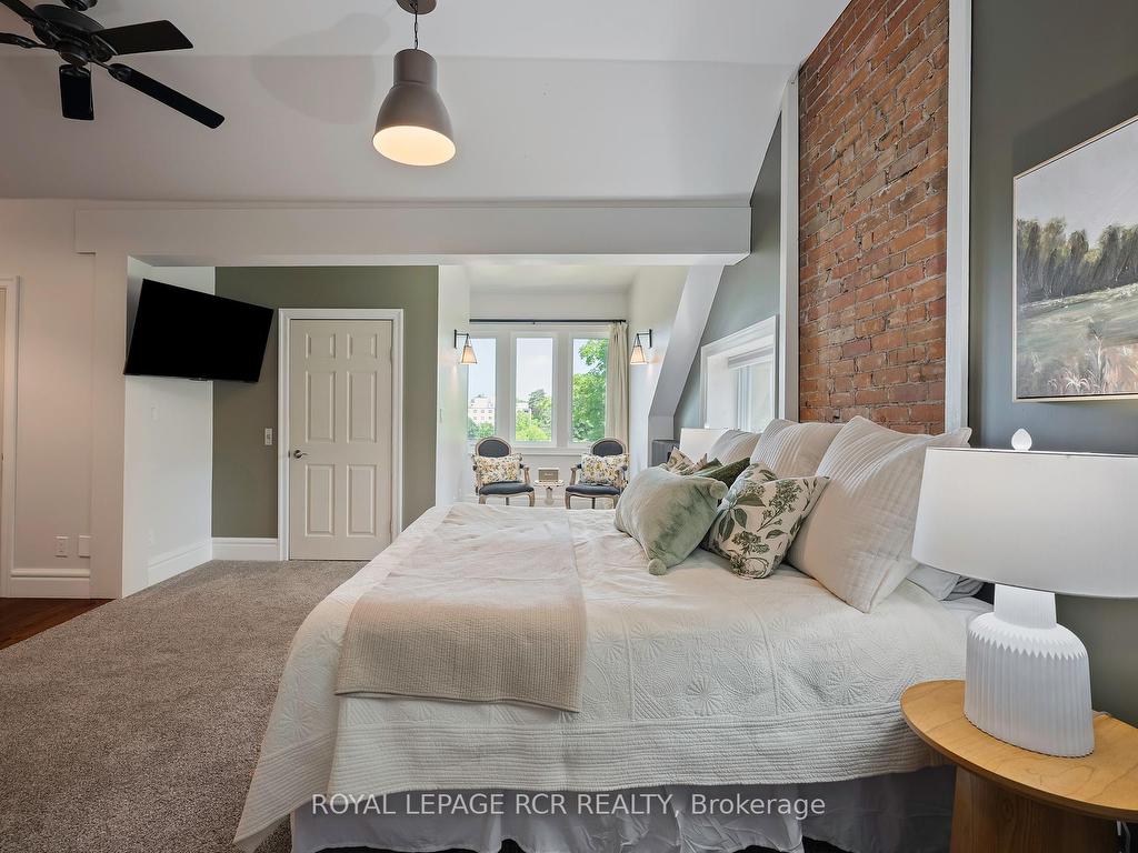 









11


Zina

Street,
Orangeville,




ON
L9W 1E2

