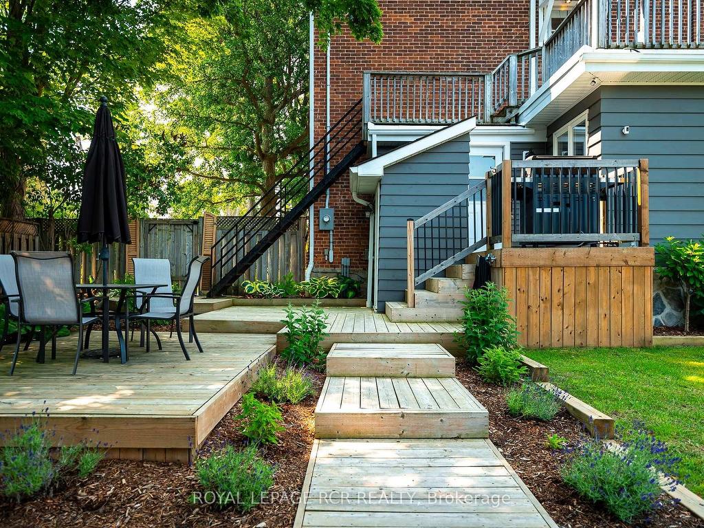 









11


Zina

Street,
Orangeville,




ON
L9W 1E2

