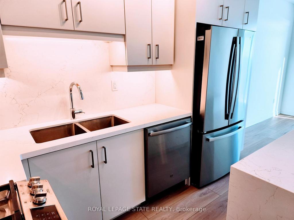 









2007


James

Street, 1605,
Burlington,




ON
L7R 0G7

