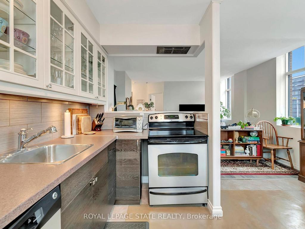 









36


James

Street South, 1205,
Hamilton,




ON
L8P 4W4

