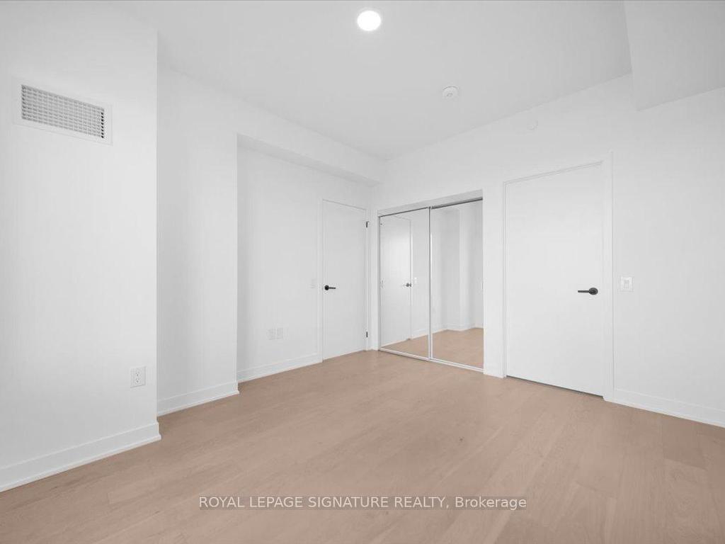 









2495


Eglinton

Avenue West, 903,
Mississauga,




ON
L5M 2T2

