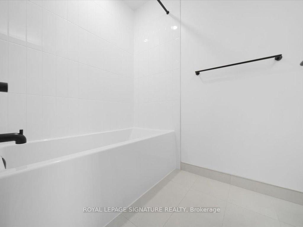 









2495


Eglinton

Avenue West, 903,
Mississauga,




ON
L5M 2T2

