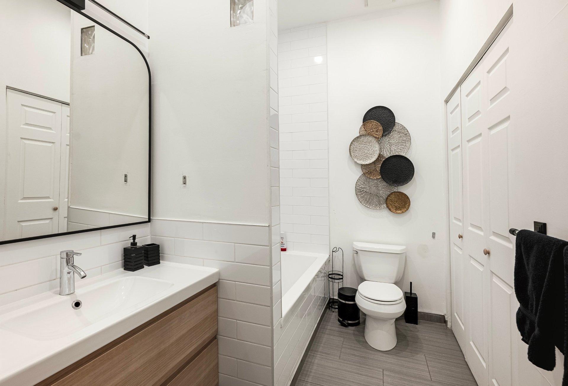 









375


Rue St-Paul E.

, 5,
Montréal (Ville-Marie),




QC
H2Y1H3

