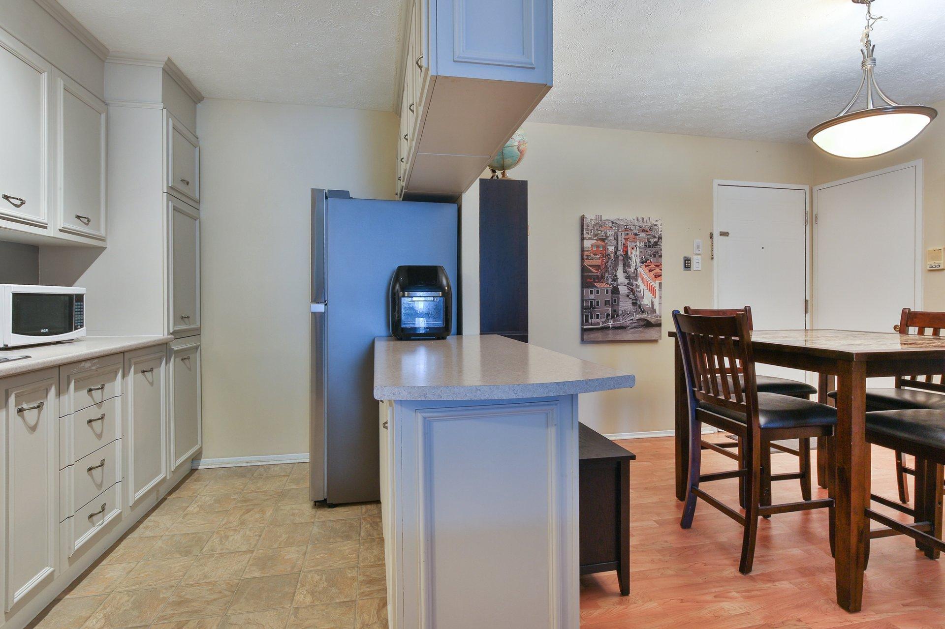 









805


Rue Harolde-Savoy

, 201,
Saint-Jean-sur-Richelieu,




QC
J2X5E4

