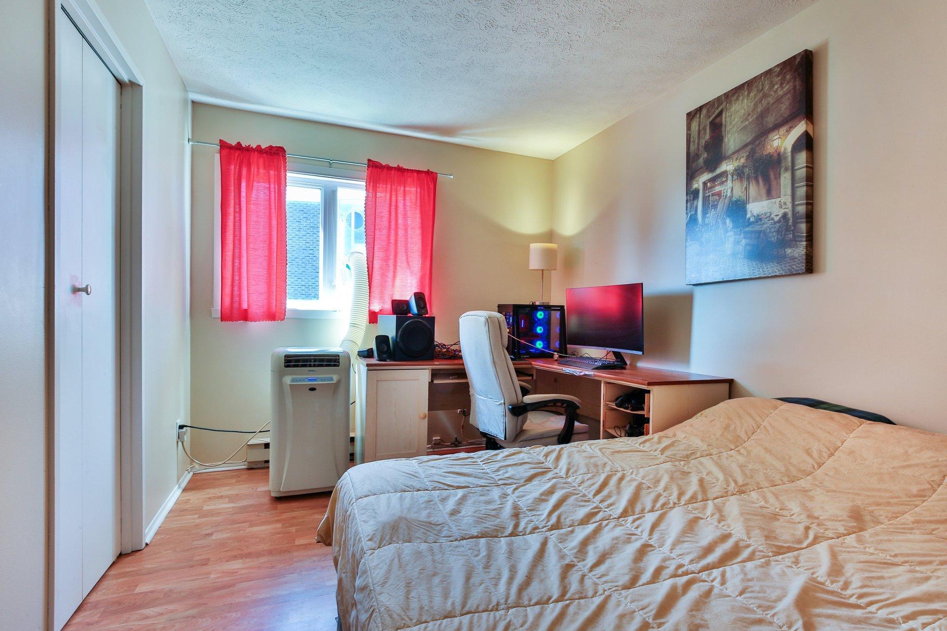 









805


Rue Harolde-Savoy

, 201,
Saint-Jean-sur-Richelieu,




QC
J2X5E4

