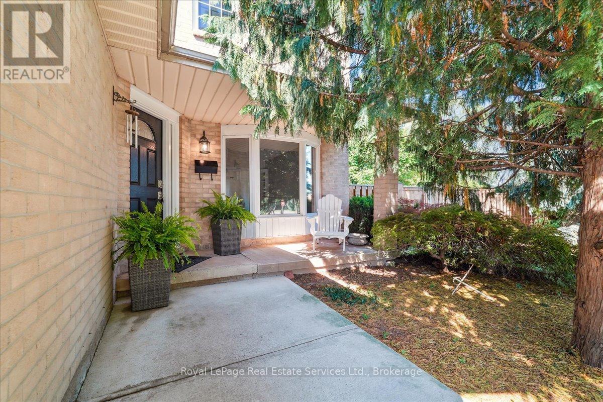 












471 DEERHURST DRIVE

,
Burlington (Appleby),




Ontario
L7L5T4

