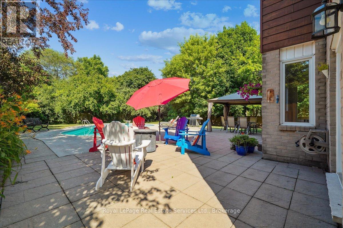 












471 DEERHURST DRIVE

,
Burlington (Appleby),




Ontario
L7L5T4

