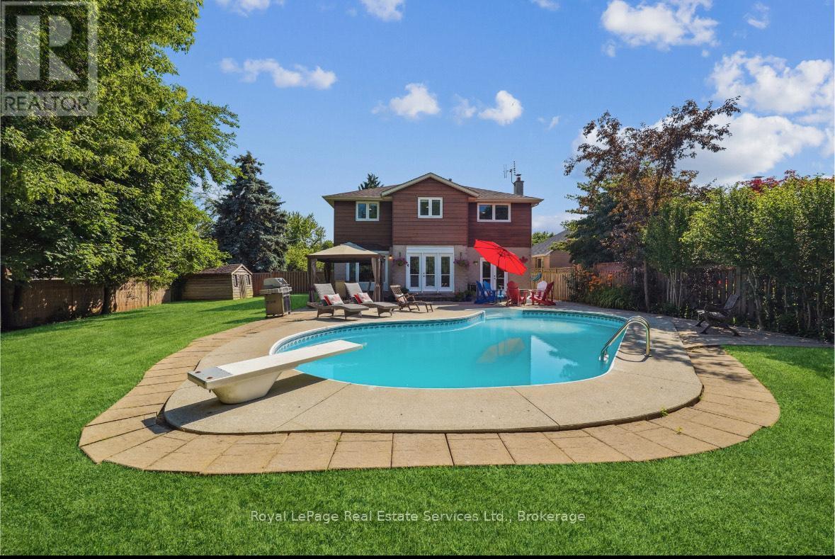 












471 DEERHURST DRIVE

,
Burlington (Appleby),




Ontario
L7L5T4

