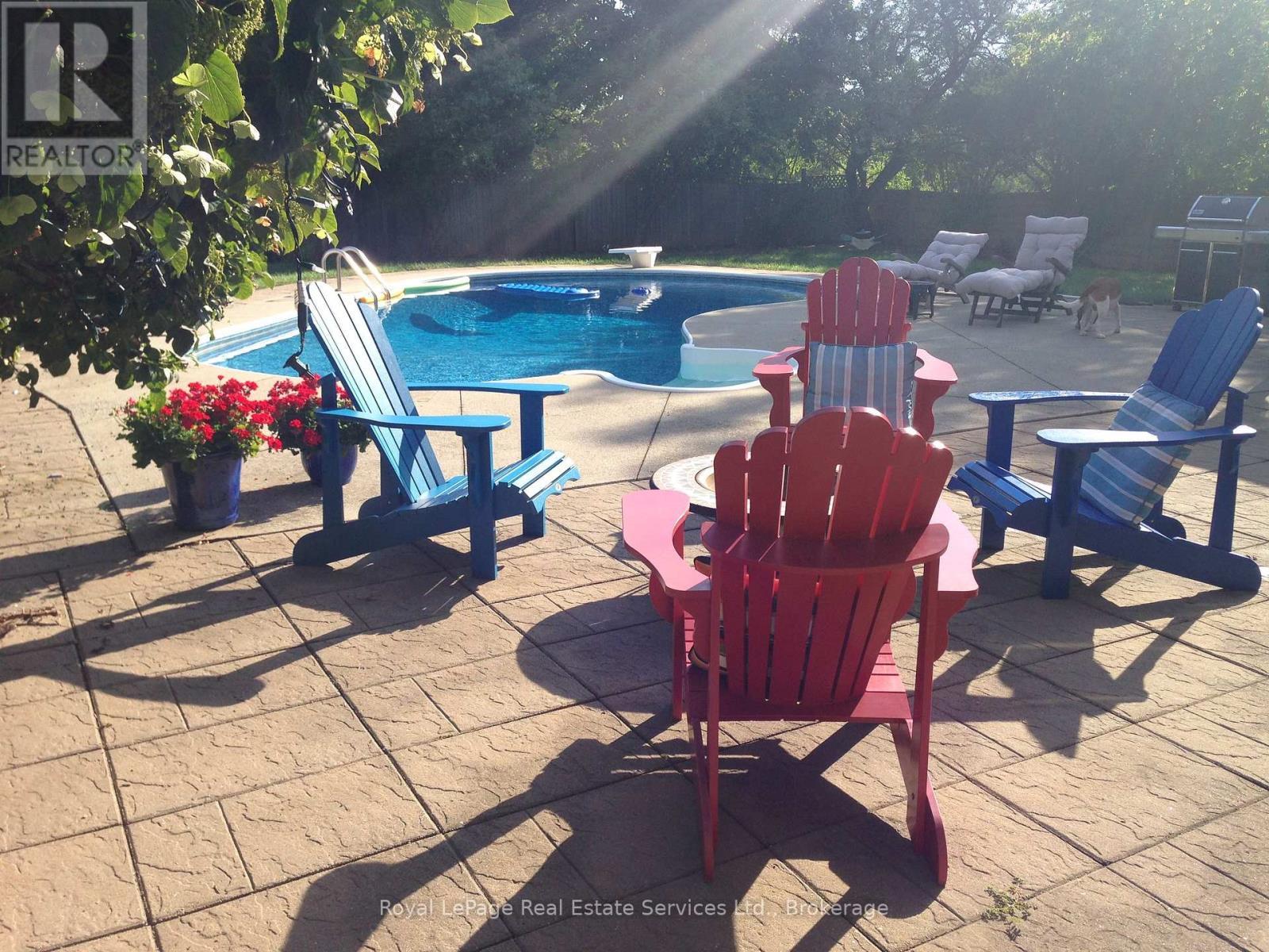 












471 DEERHURST DRIVE

,
Burlington (Appleby),




Ontario
L7L5T4

