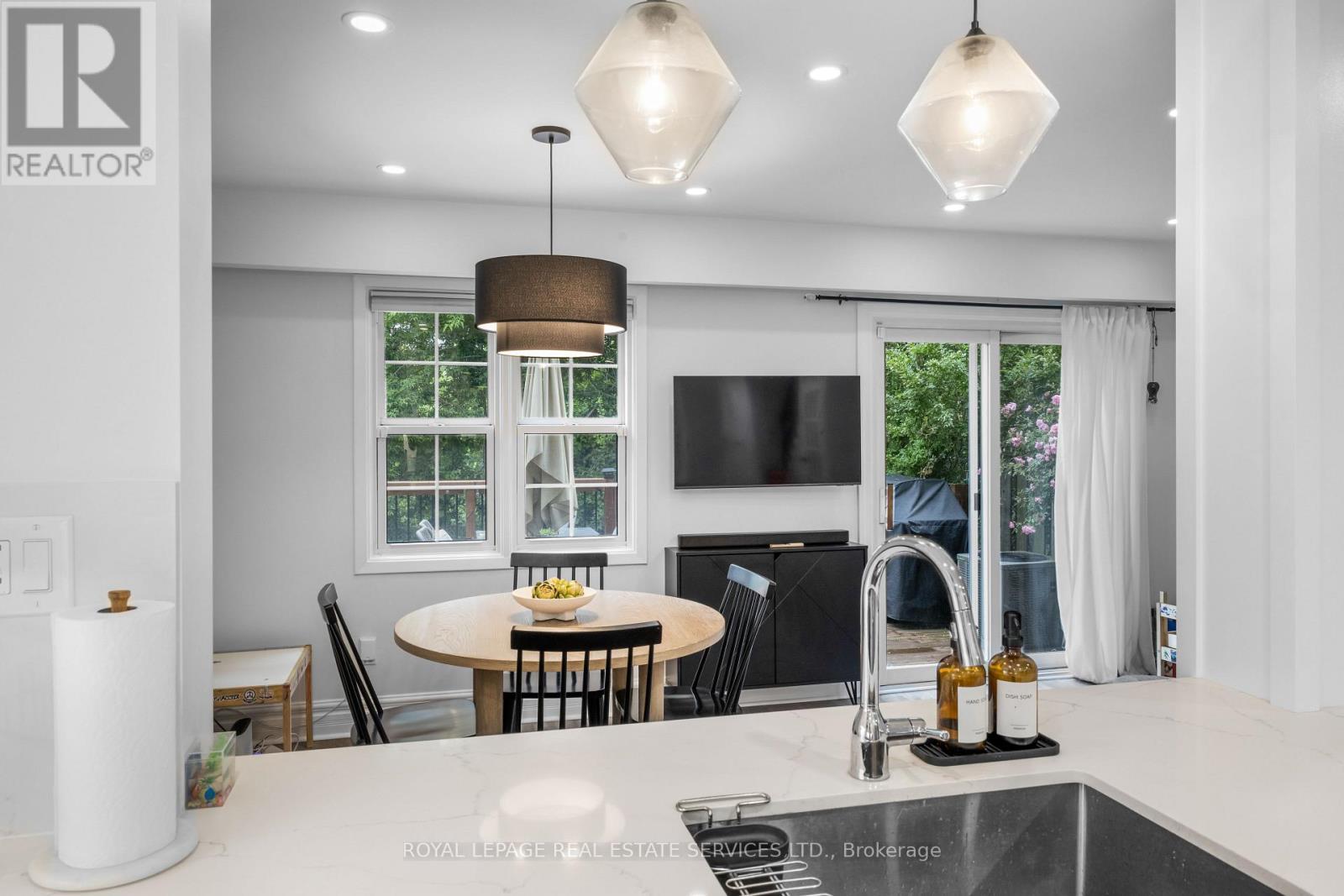 












38 - 2120 RATHBURN ROAD E

,
Mississauga,




Ontario
L4W2S8

