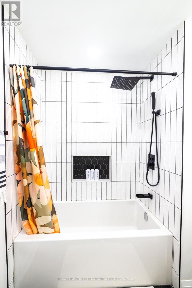 












38 - 2120 RATHBURN ROAD E

,
Mississauga,




Ontario
L4W2S8

