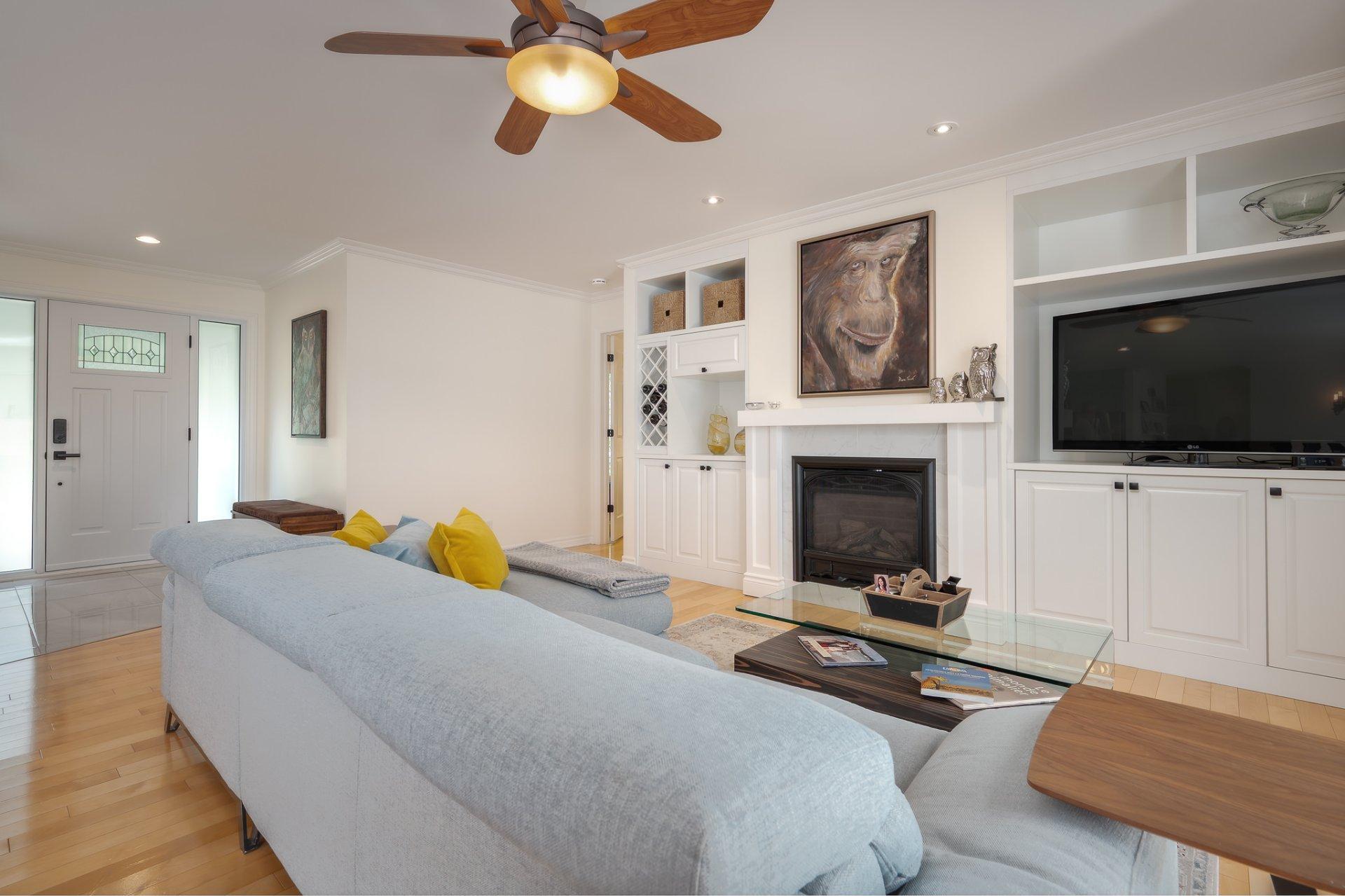 









1795


Place du Piccolo

,
Saint-Lazare,




QC
J7T3C6

