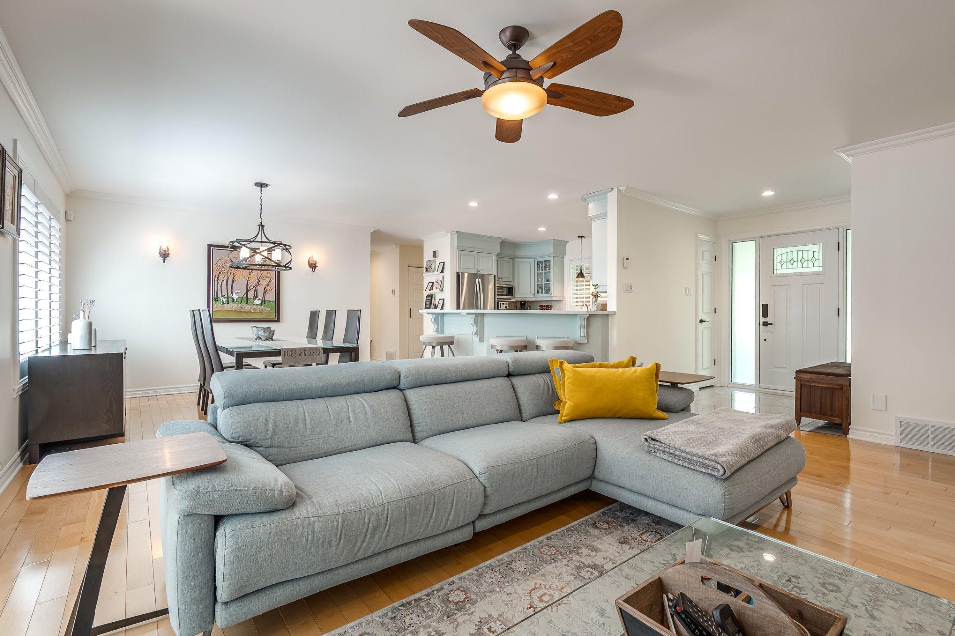 









1795


Place du Piccolo

,
Saint-Lazare,




QC
J7T3C6

