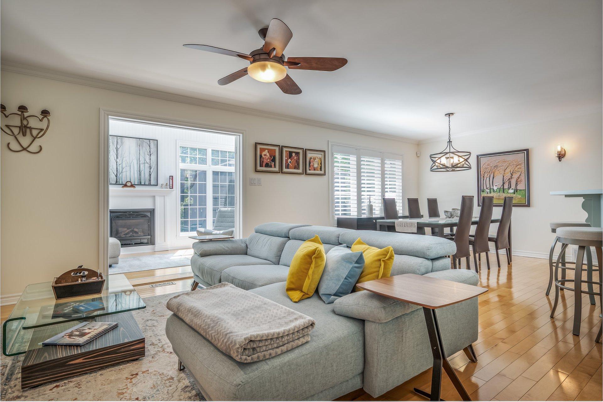 









1795


Place du Piccolo

,
Saint-Lazare,




QC
J7T3C6

