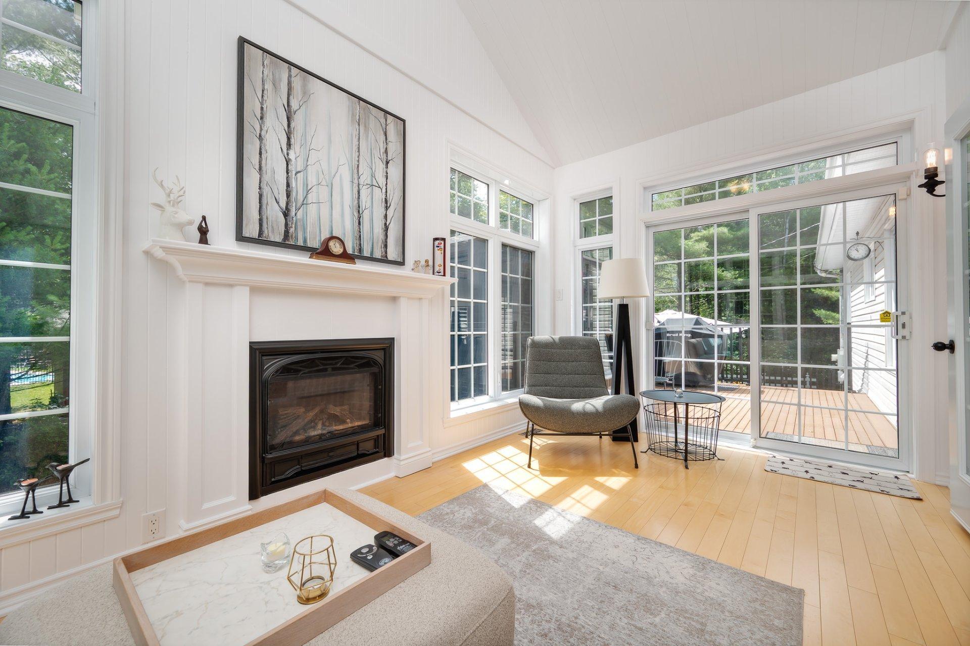 









1795


Place du Piccolo

,
Saint-Lazare,




QC
J7T3C6

