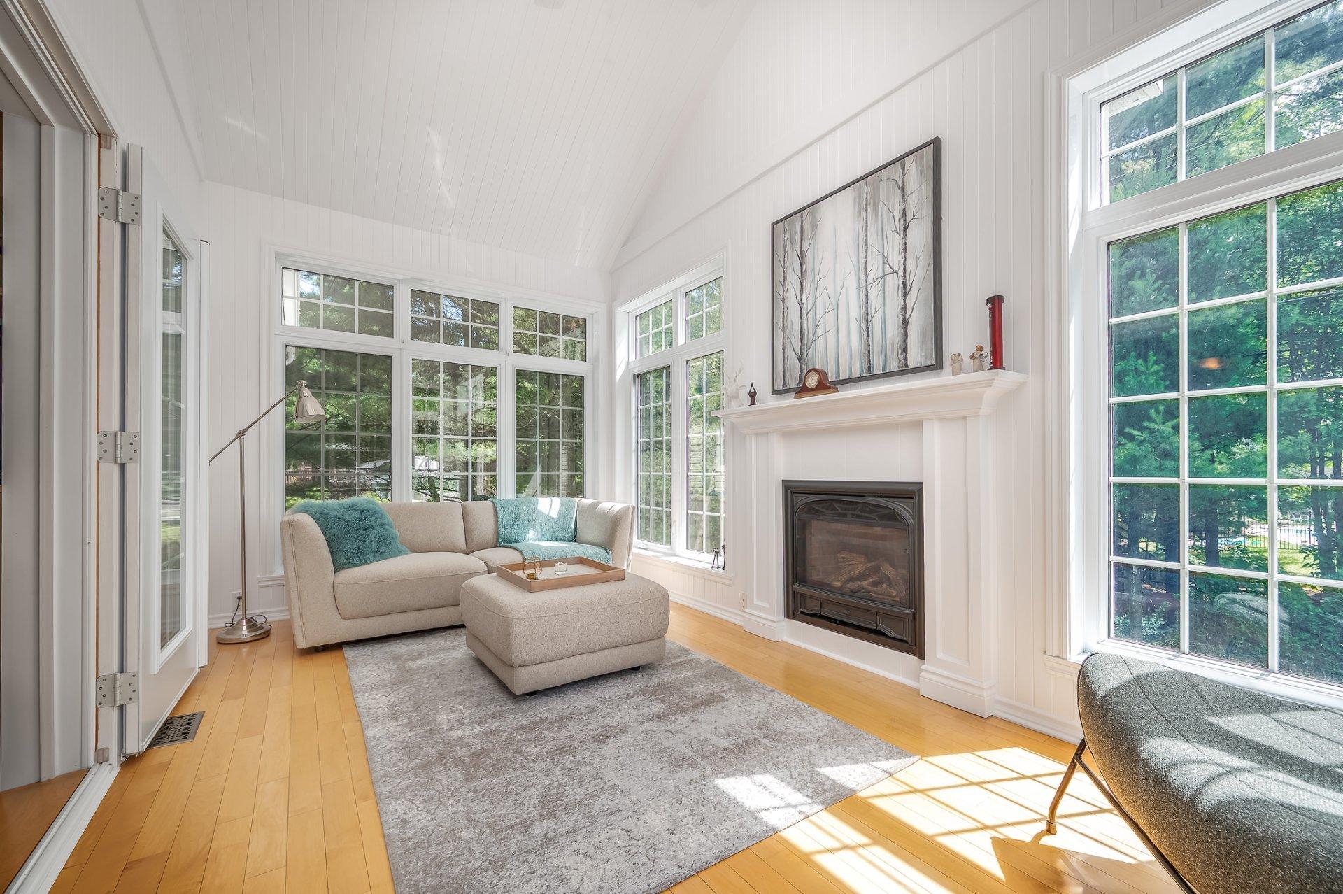 









1795


Place du Piccolo

,
Saint-Lazare,




QC
J7T3C6

