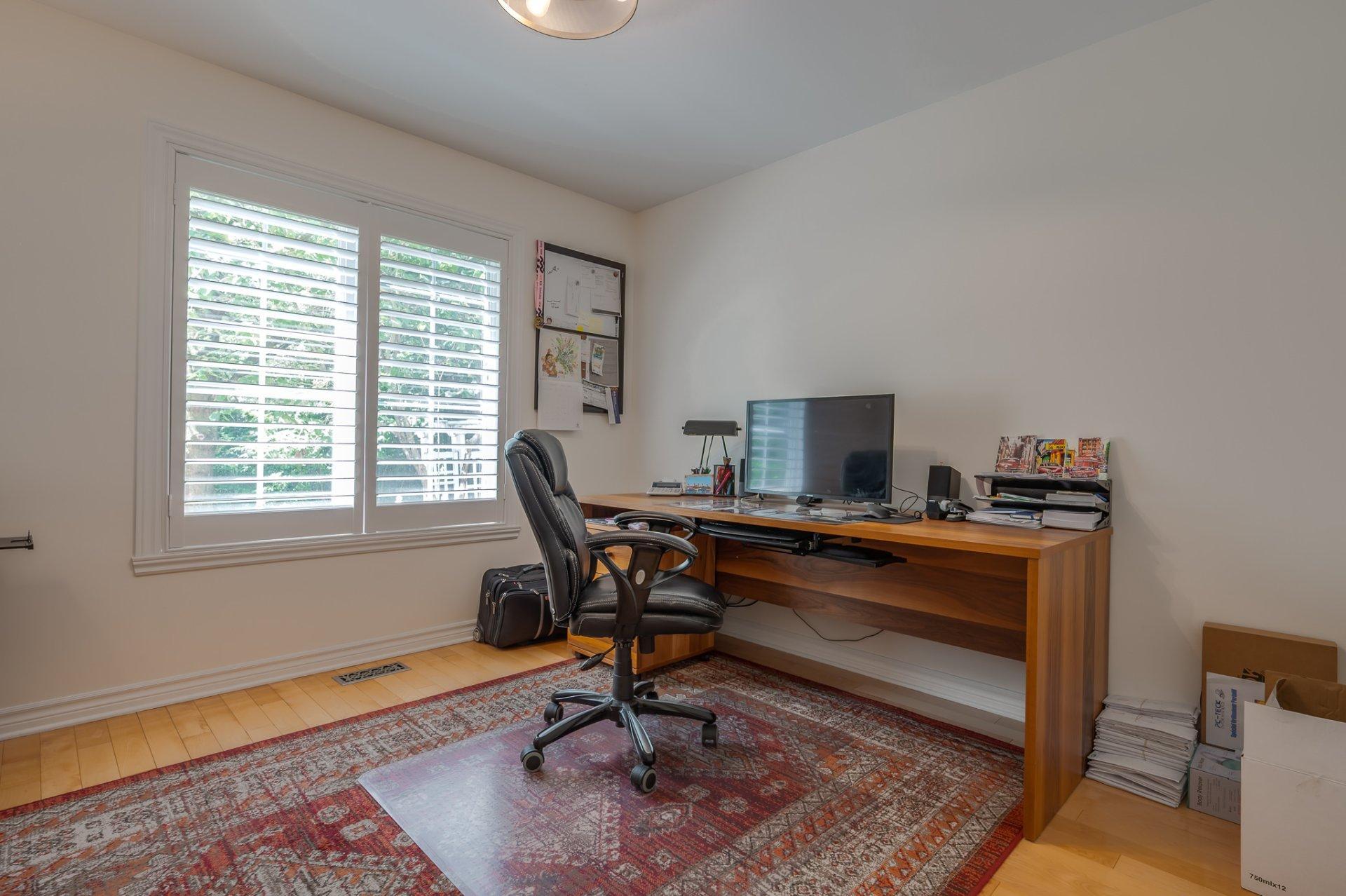 









1795


Place du Piccolo

,
Saint-Lazare,




QC
J7T3C6

