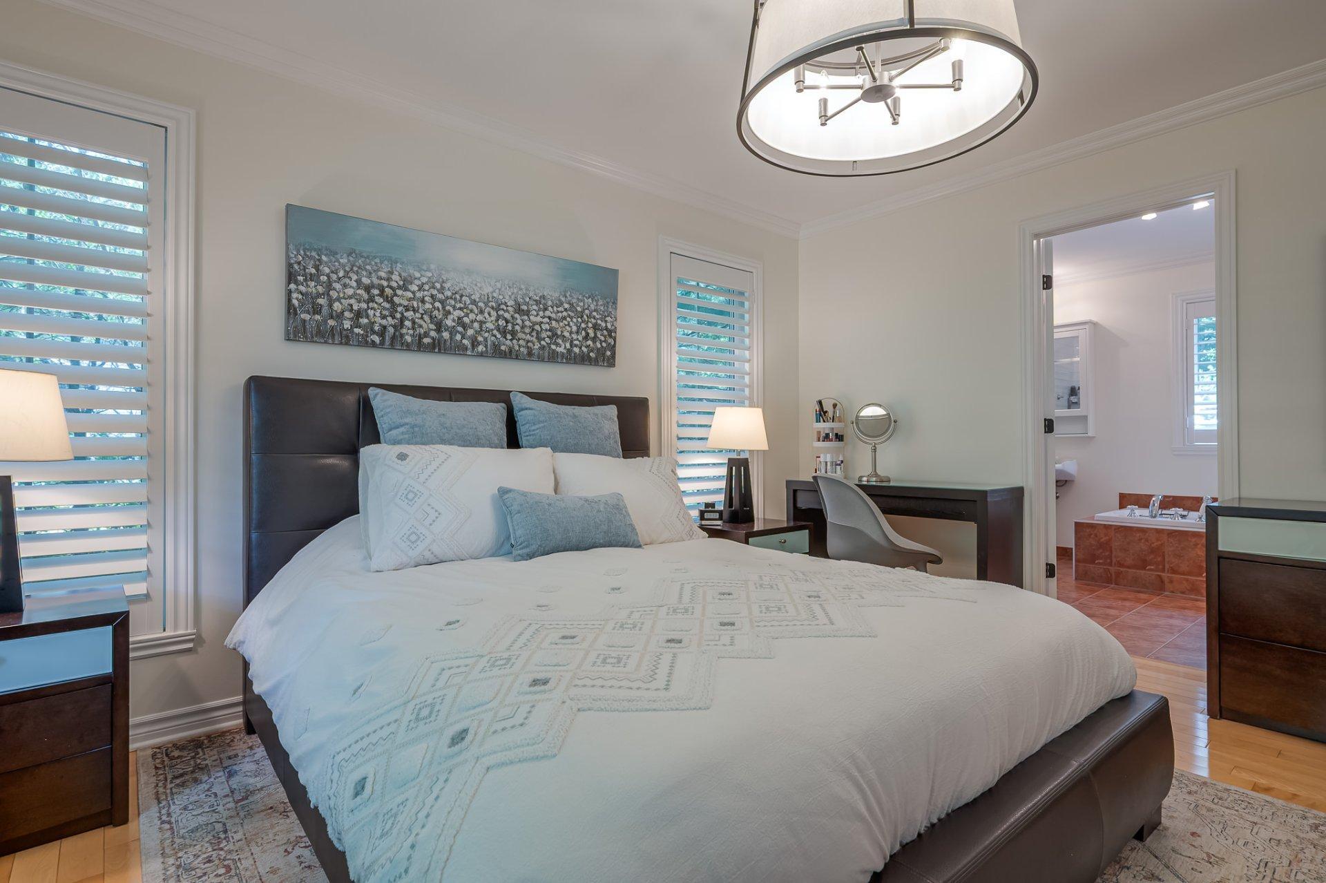 









1795


Place du Piccolo

,
Saint-Lazare,




QC
J7T3C6

