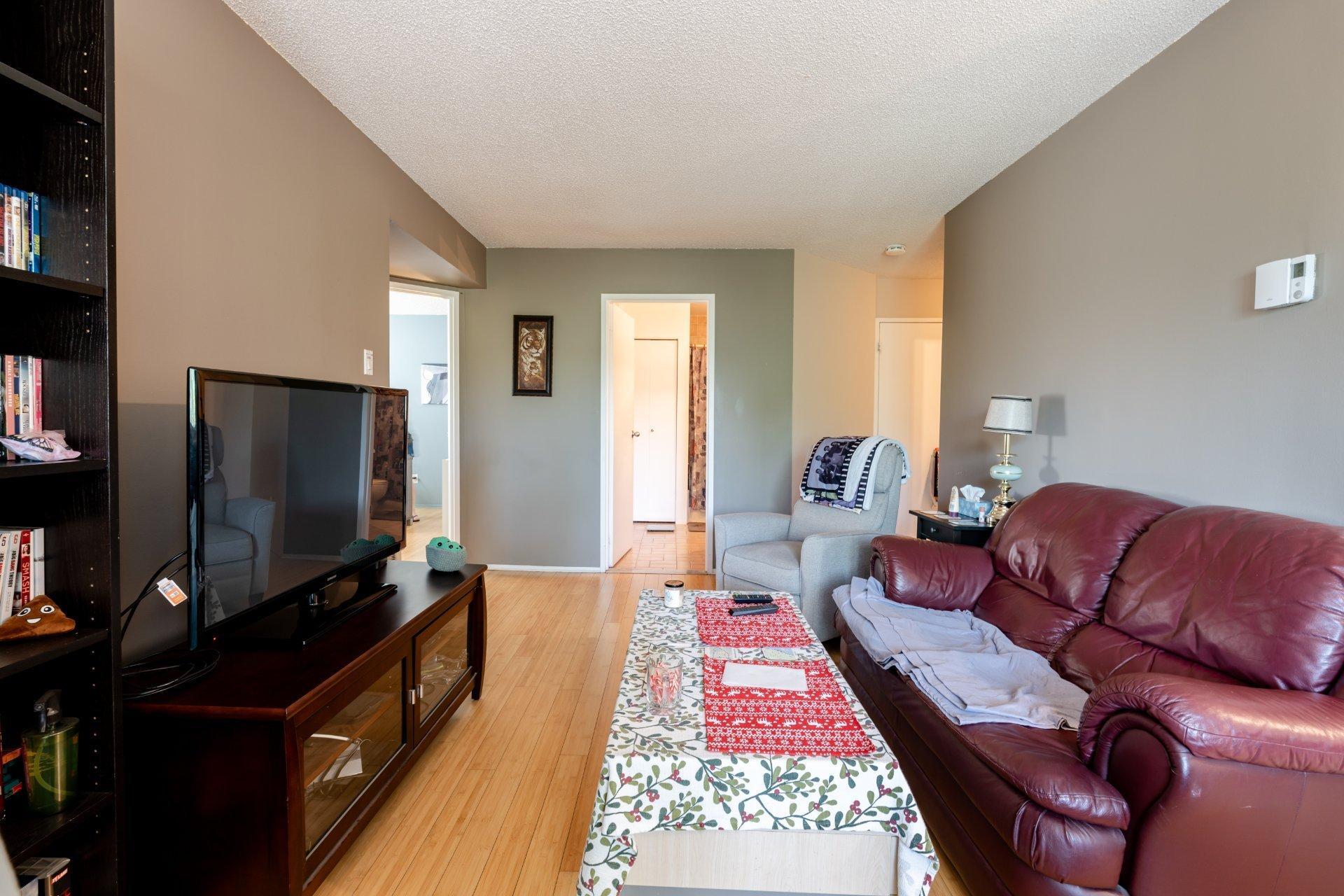 









1605


Boul. du Souvenir

, 118,
Laval (Laval-des-Rapides),




QC
H7N4Z7

