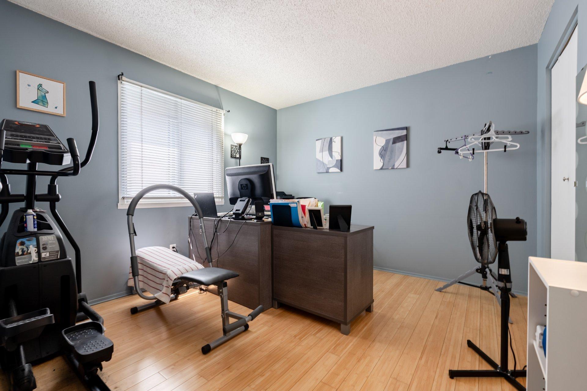 









1605


Boul. du Souvenir

, 118,
Laval (Laval-des-Rapides),




QC
H7N4Z7

