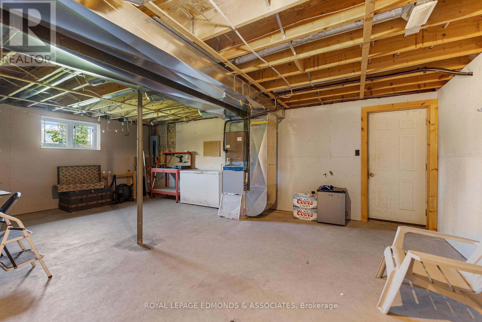 












2040 LOOKOUT ROAD

,
Whitewater Region,




Ontario
K0J2L0

