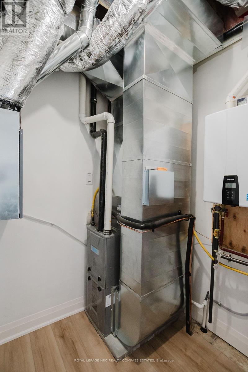 












101-105 SOUTHWORTH STREET N

,
Welland (Lincoln/Crowland),




Ontario
L3B1Y7

