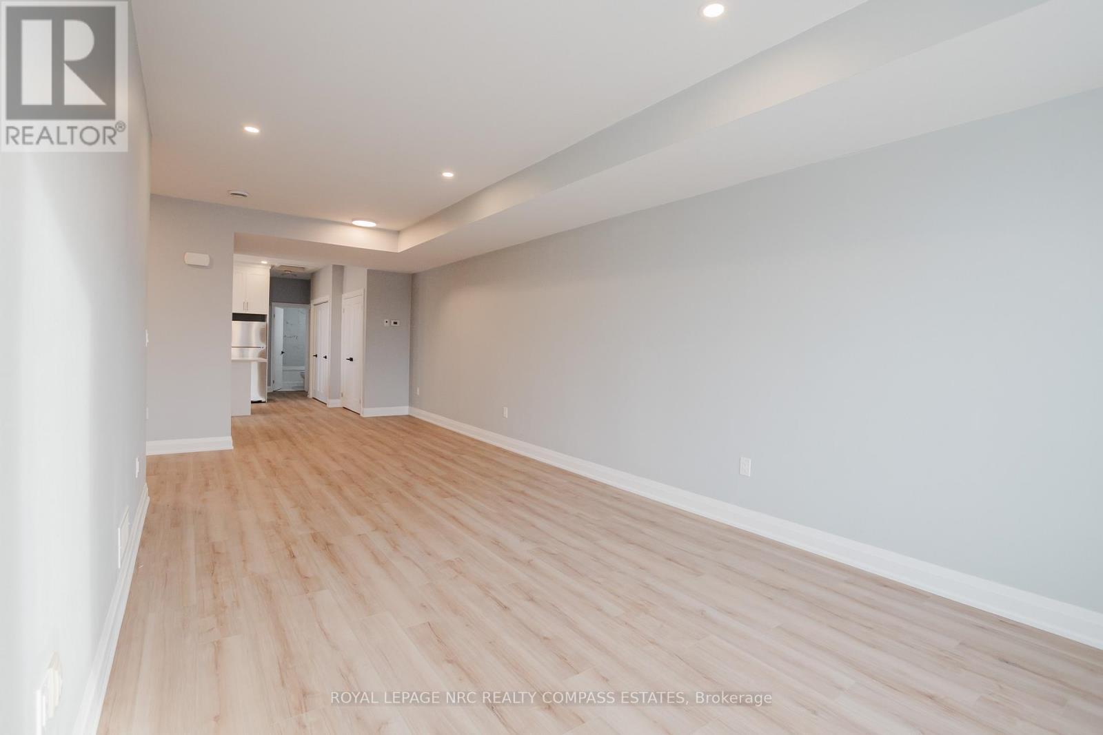 












101-105 SOUTHWORTH STREET N

,
Welland (Lincoln/Crowland),




Ontario
L3B1Y7

