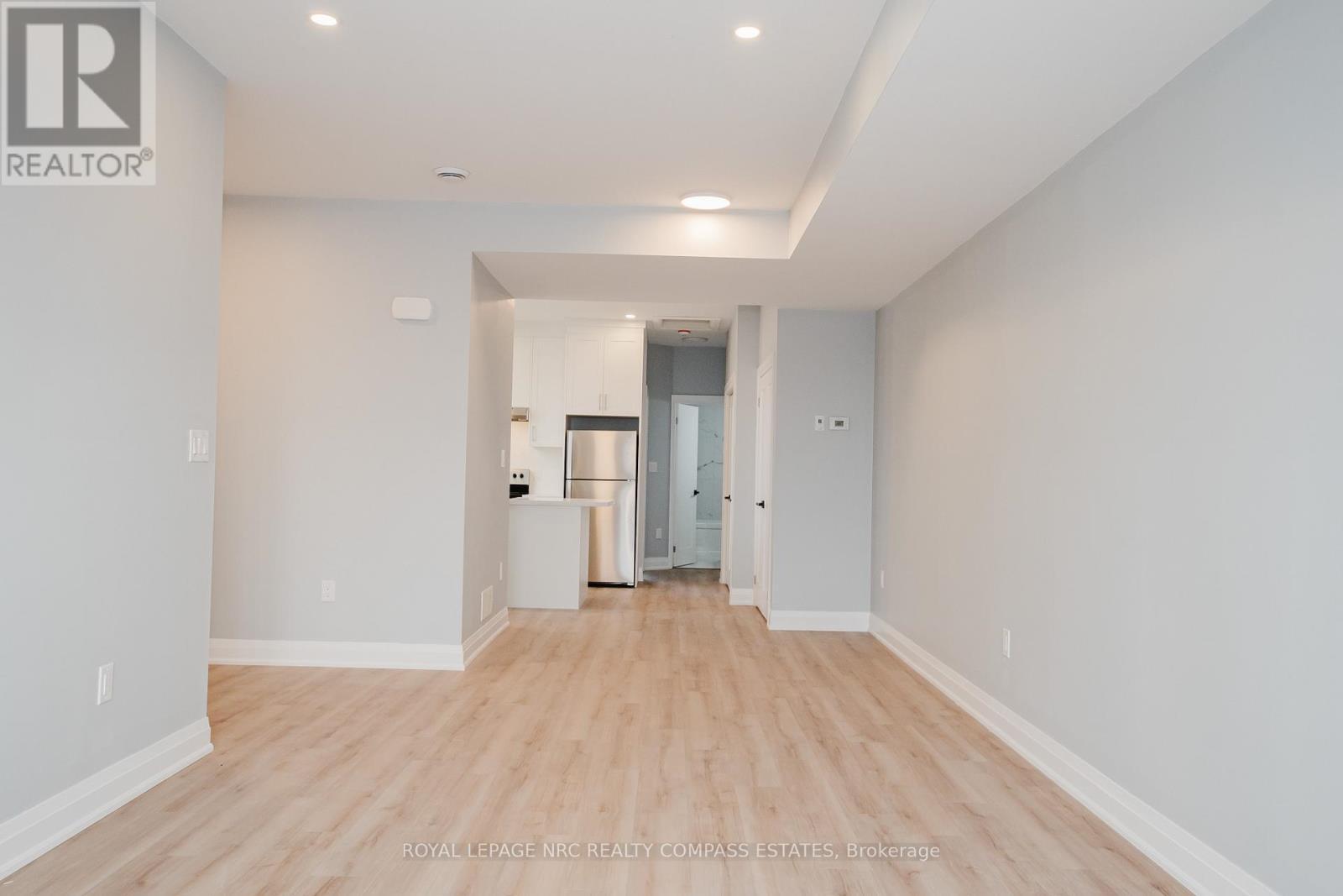 












101-105 SOUTHWORTH STREET N

,
Welland (Lincoln/Crowland),




Ontario
L3B1Y7

