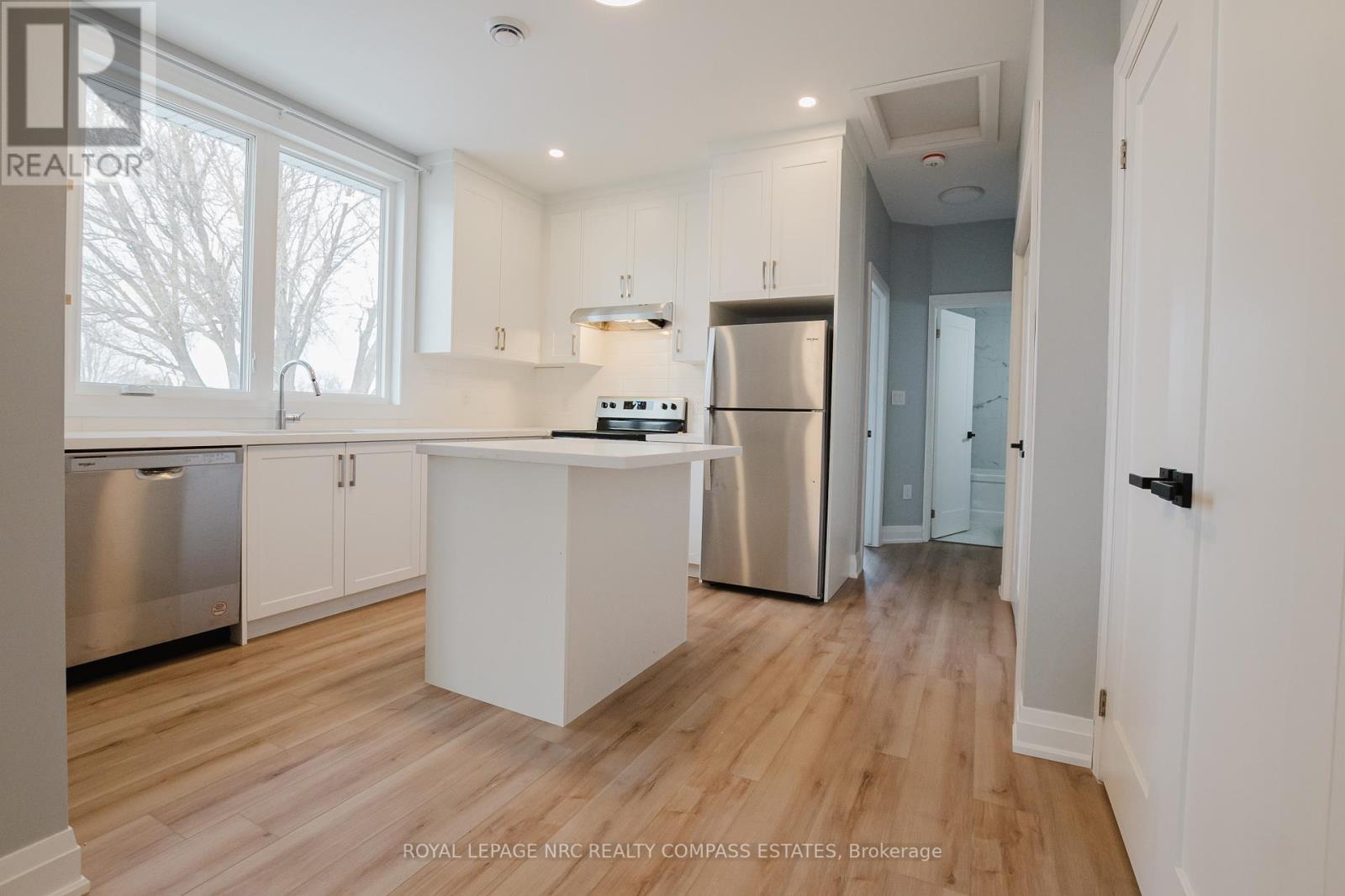 












101-105 SOUTHWORTH STREET N

,
Welland (Lincoln/Crowland),




Ontario
L3B1Y7

