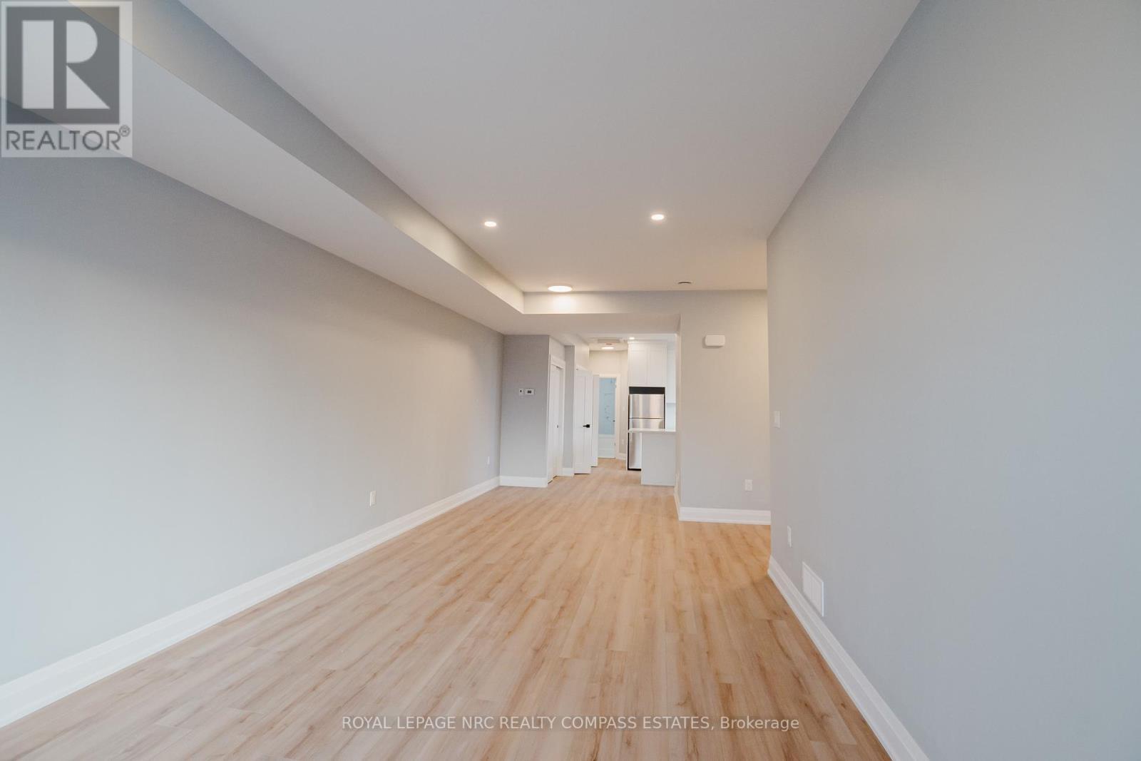 












101-105 SOUTHWORTH STREET N

,
Welland (Lincoln/Crowland),




Ontario
L3B1Y7

