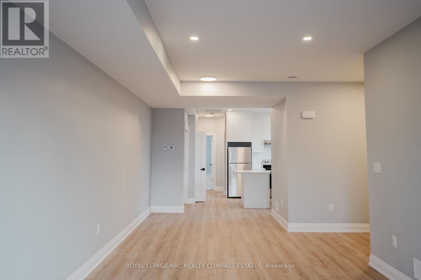 












101-105 SOUTHWORTH STREET N

,
Welland (Lincoln/Crowland),




Ontario
L3B1Y7

