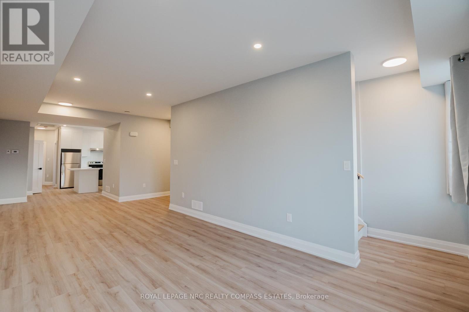 












101-105 SOUTHWORTH STREET N

,
Welland (Lincoln/Crowland),




Ontario
L3B1Y7

