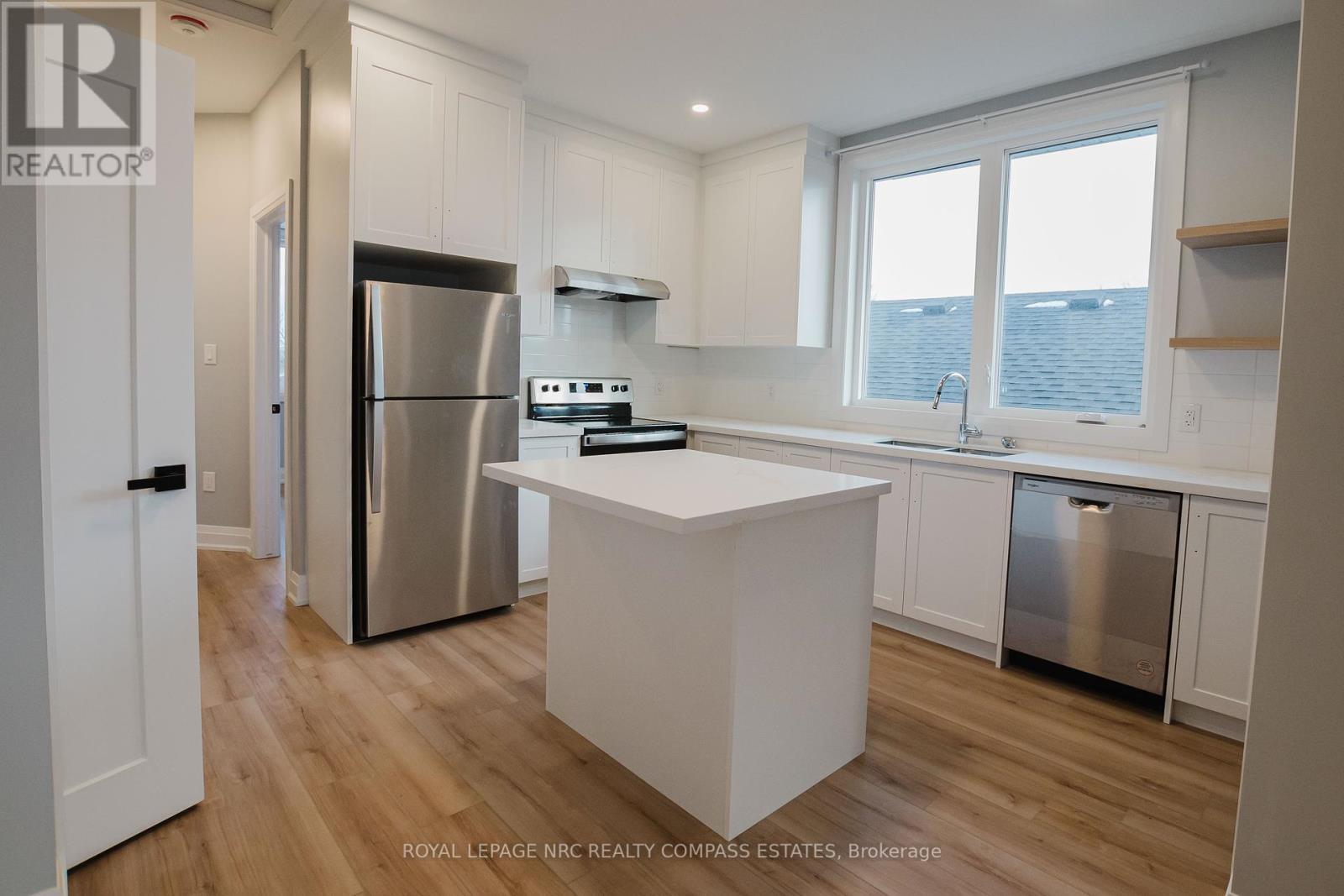 












101-105 SOUTHWORTH STREET N

,
Welland (Lincoln/Crowland),




Ontario
L3B1Y7

