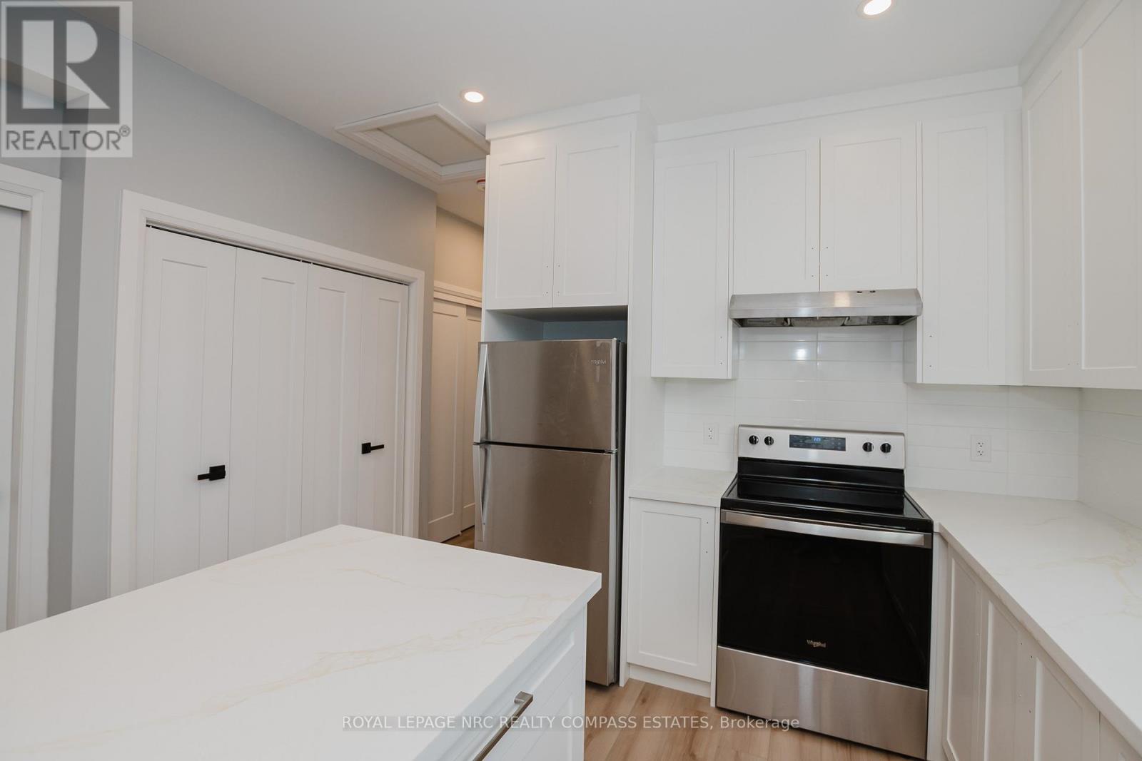 












101-105 SOUTHWORTH STREET N

,
Welland (Lincoln/Crowland),




Ontario
L3B1Y7

