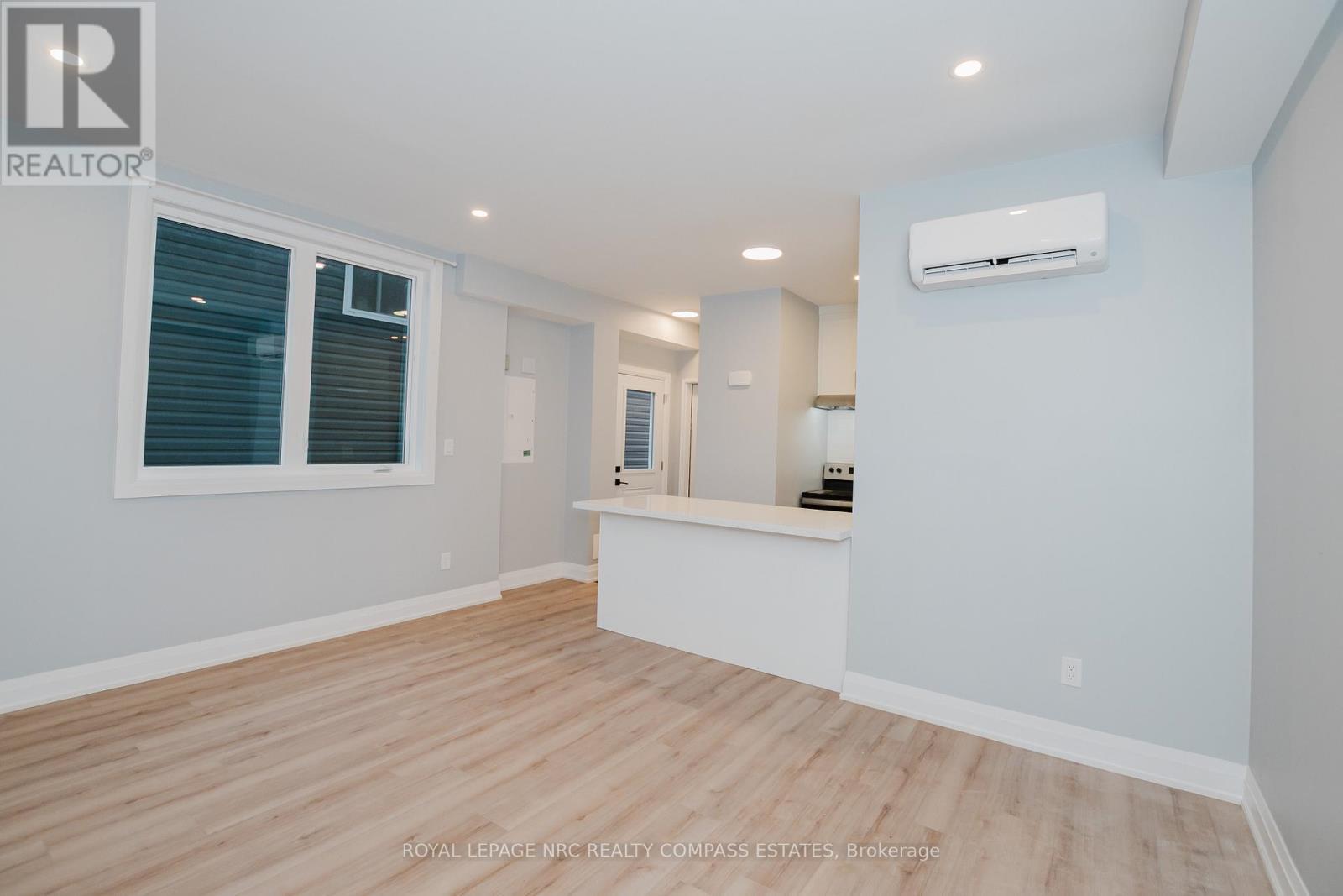 












101-105 SOUTHWORTH STREET N

,
Welland (Lincoln/Crowland),




Ontario
L3B1Y7

