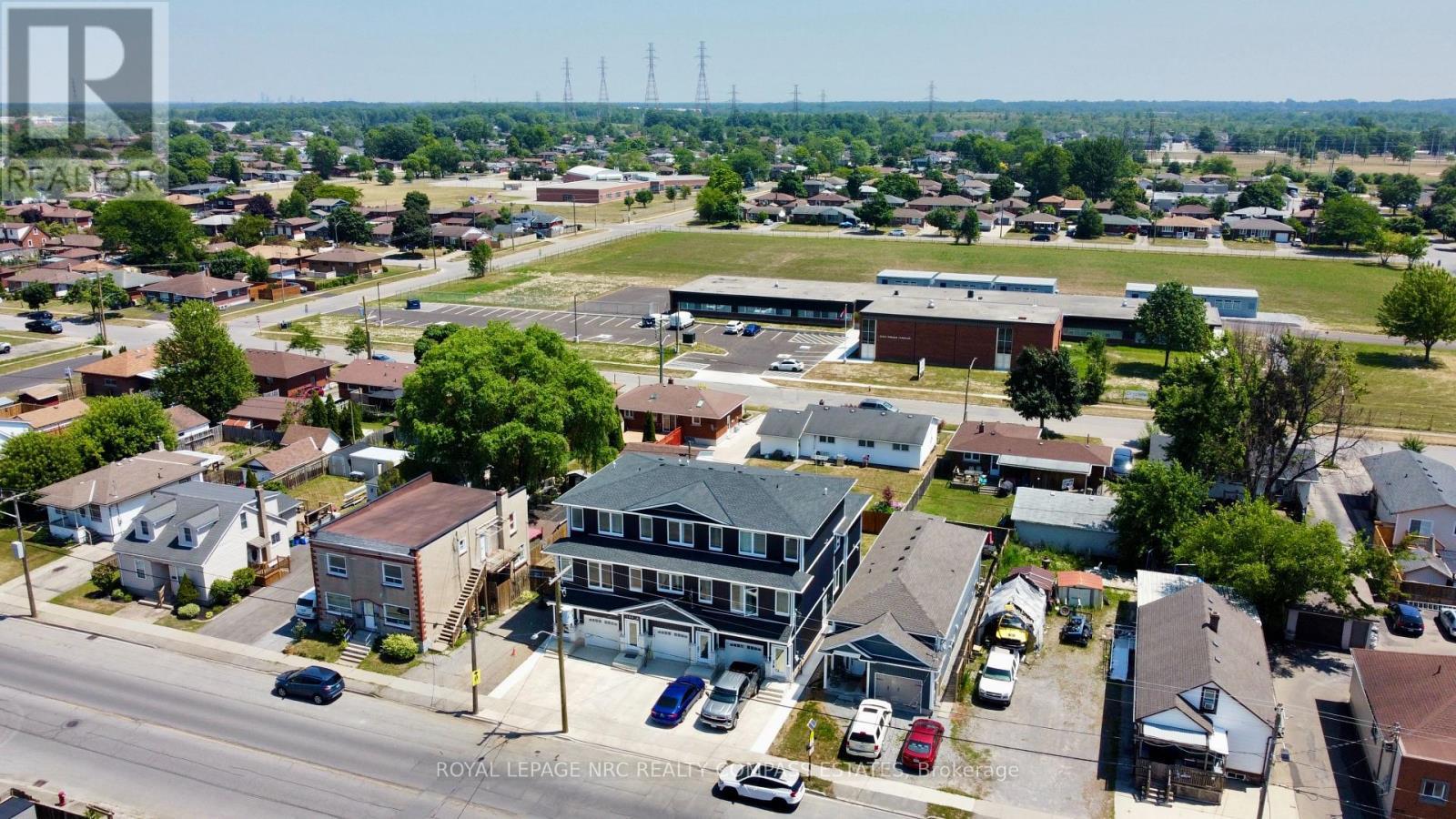 












101-105 SOUTHWORTH STREET N

,
Welland (Lincoln/Crowland),




Ontario
L3B1Y7

