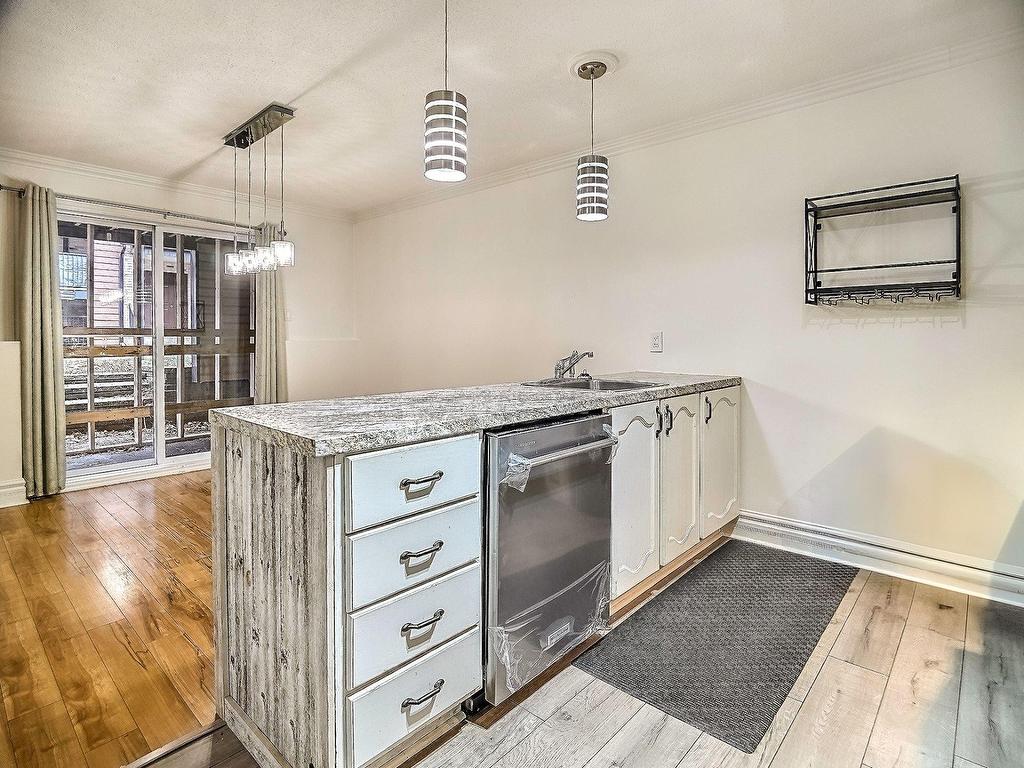 









20


Rue Normand

, 1,
Hull (Gatineau),




QC
J8Y4C4

