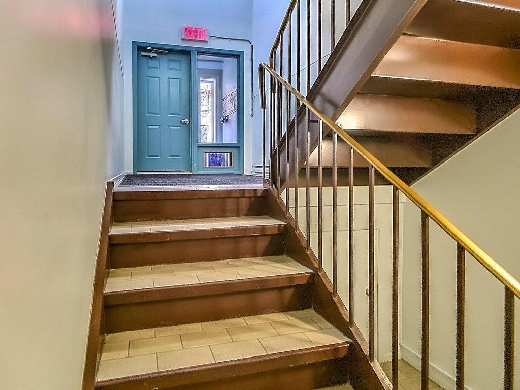 









20


Rue Normand

, 1,
Hull (Gatineau),




QC
J8Y4C4

