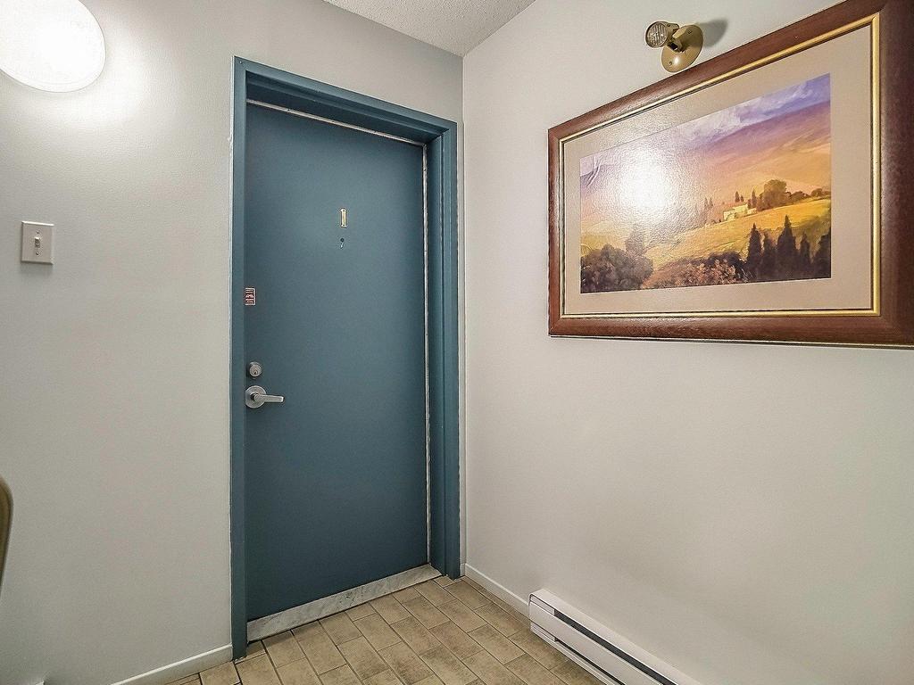 









20


Rue Normand

, 1,
Hull (Gatineau),




QC
J8Y4C4

