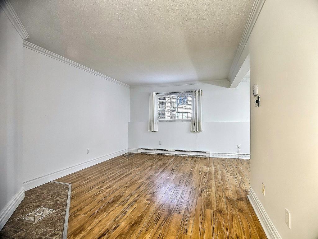 









20


Rue Normand

, 1,
Hull (Gatineau),




QC
J8Y4C4

