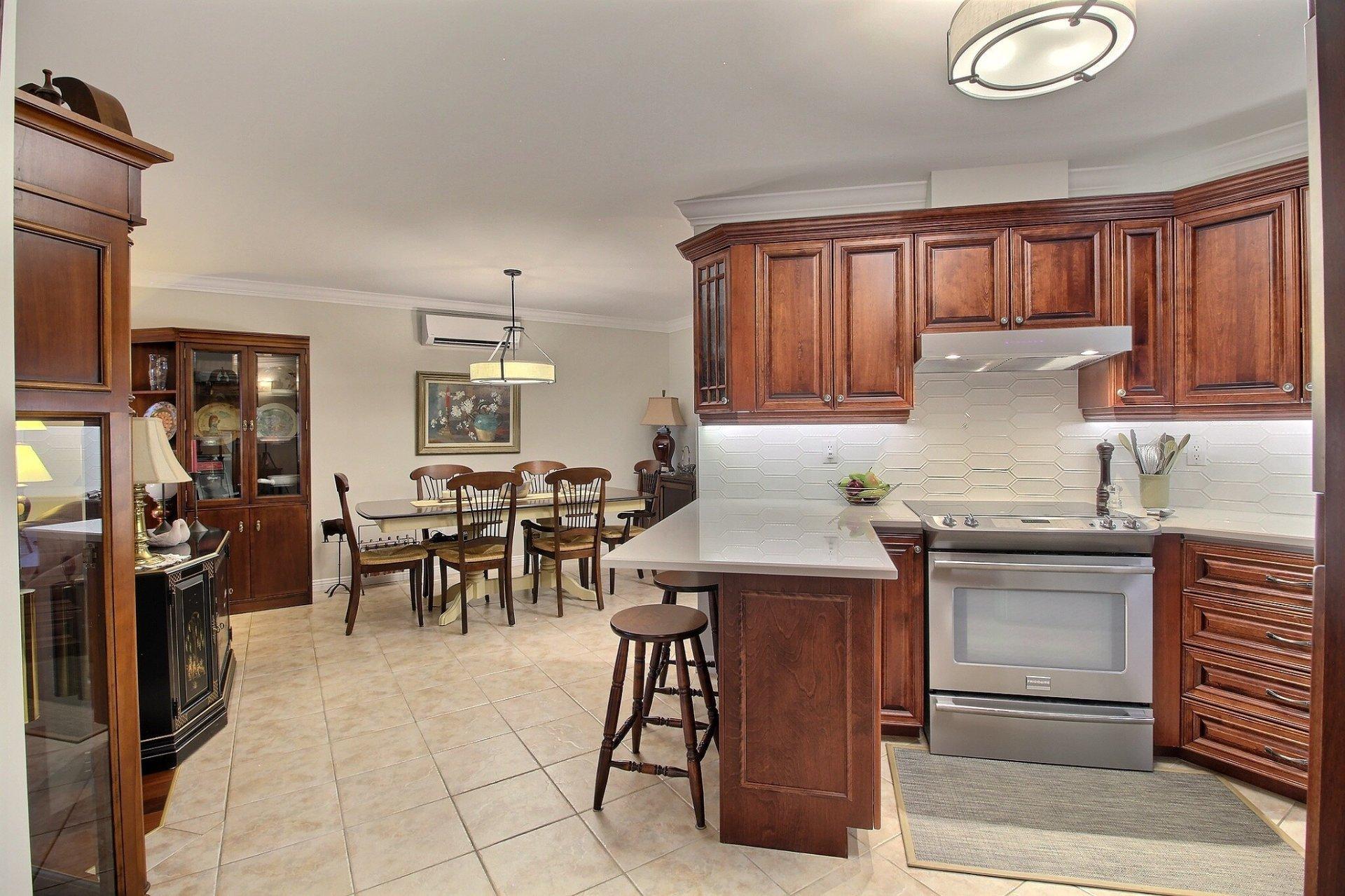 









200


Rue Don-Bosco N.

, 506,
Sherbrooke (Les Nations),




QC
J1L2E8

