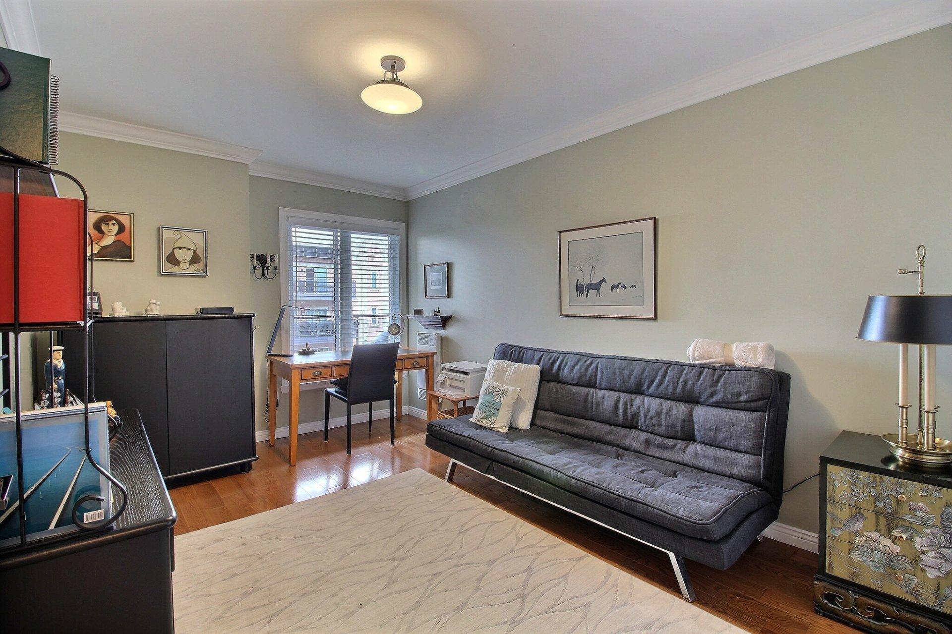 









200


Rue Don-Bosco N.

, 506,
Sherbrooke (Les Nations),




QC
J1L2E8

