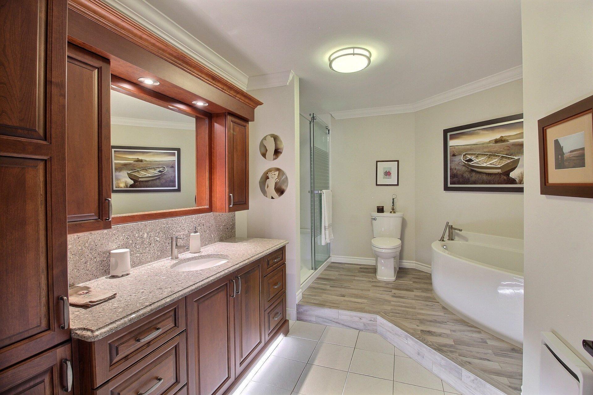 









200


Rue Don-Bosco N.

, 506,
Sherbrooke (Les Nations),




QC
J1L2E8

