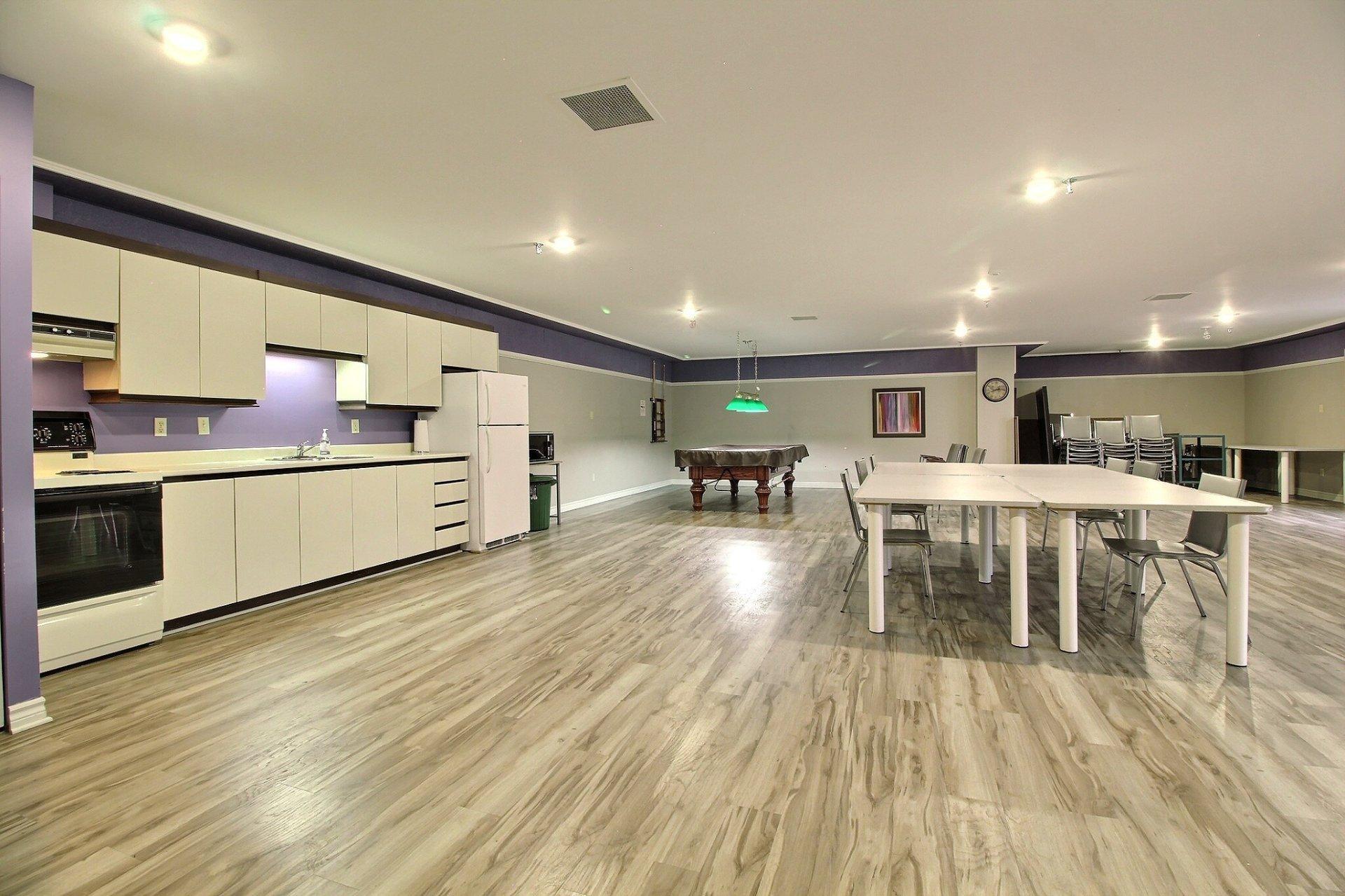 









200


Rue Don-Bosco N.

, 506,
Sherbrooke (Les Nations),




QC
J1L2E8

