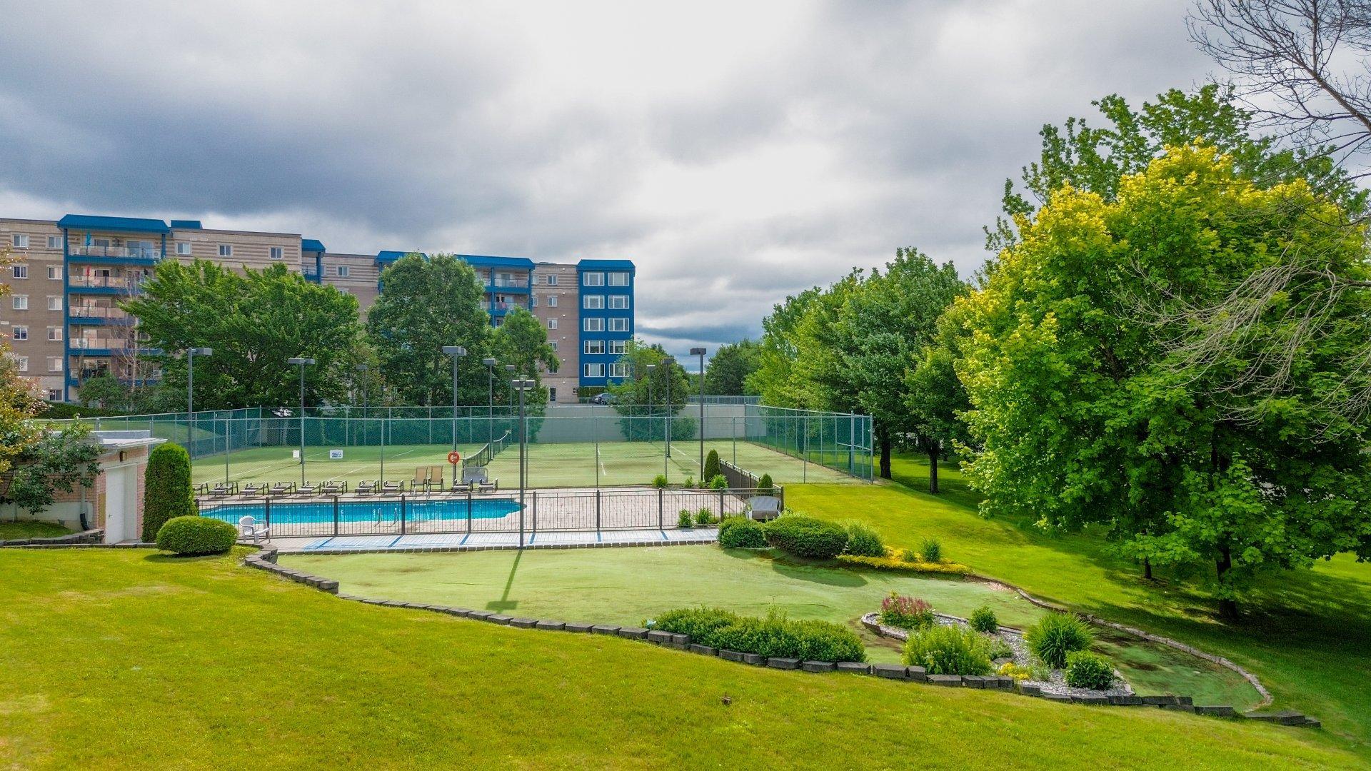 









200


Rue Don-Bosco N.

, 506,
Sherbrooke (Les Nations),




QC
J1L2E8

