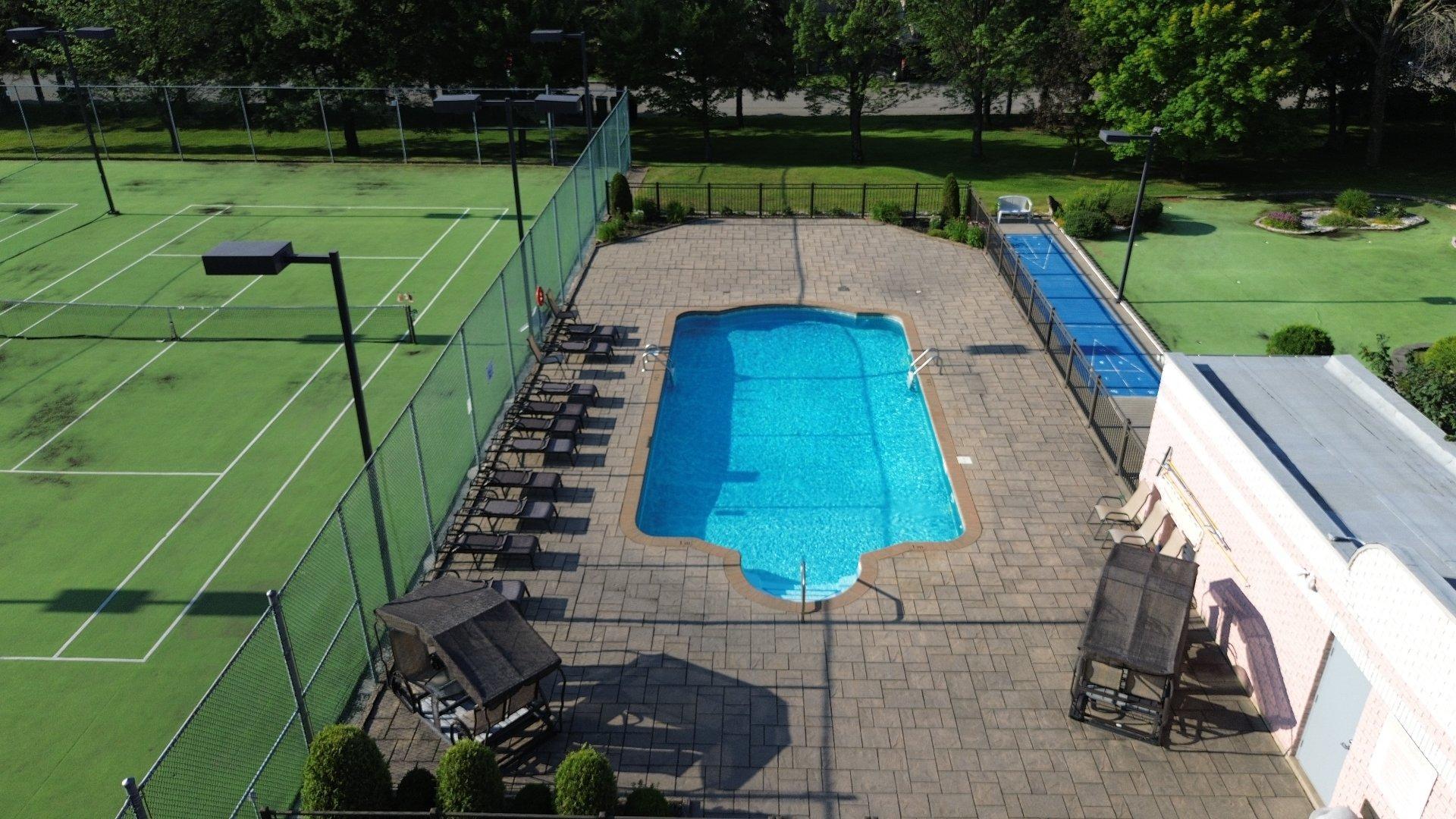 









200


Rue Don-Bosco N.

, 506,
Sherbrooke (Les Nations),




QC
J1L2E8


