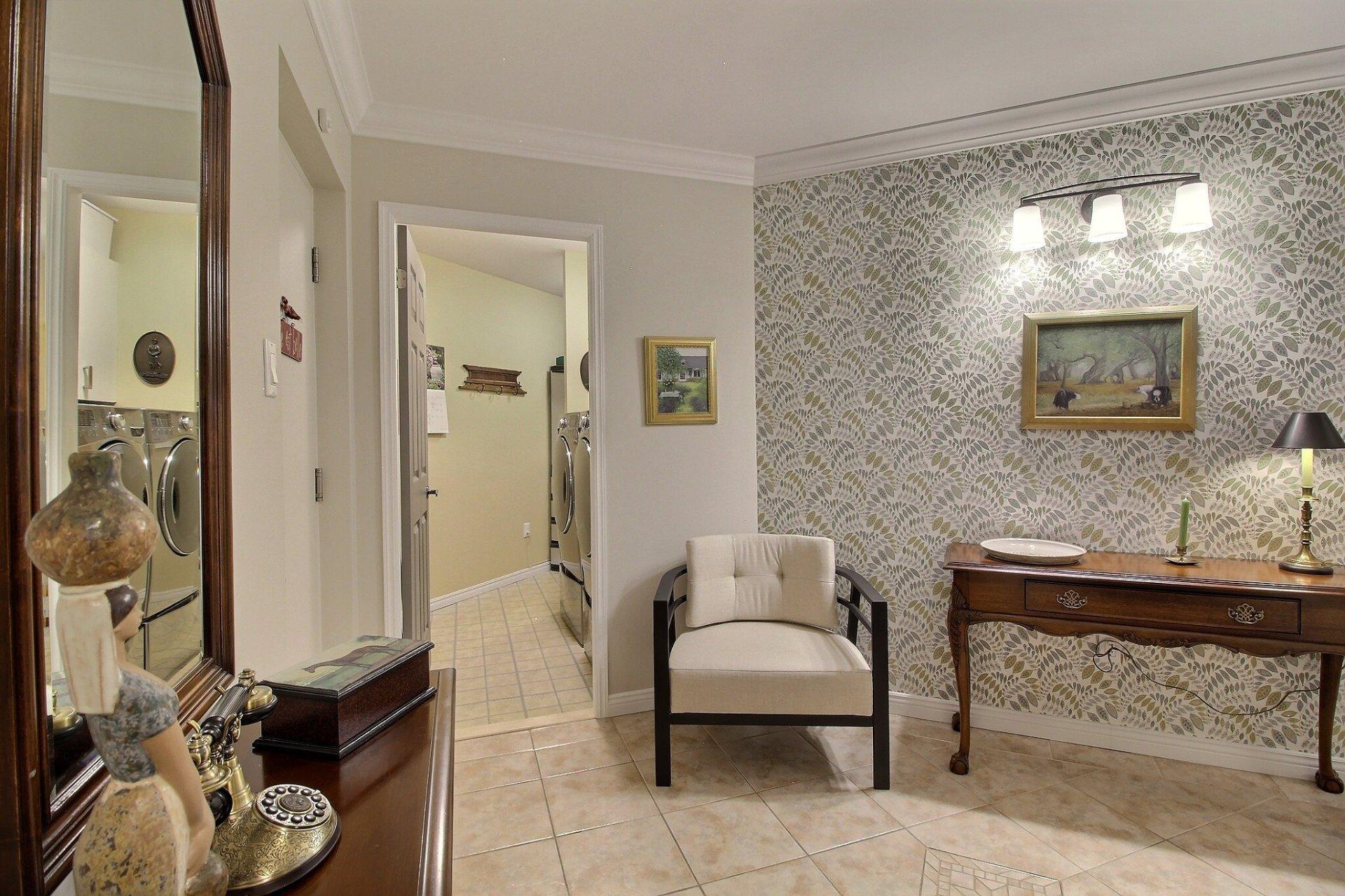 









200


Rue Don-Bosco N.

, 506,
Sherbrooke (Les Nations),




QC
J1L2E8


