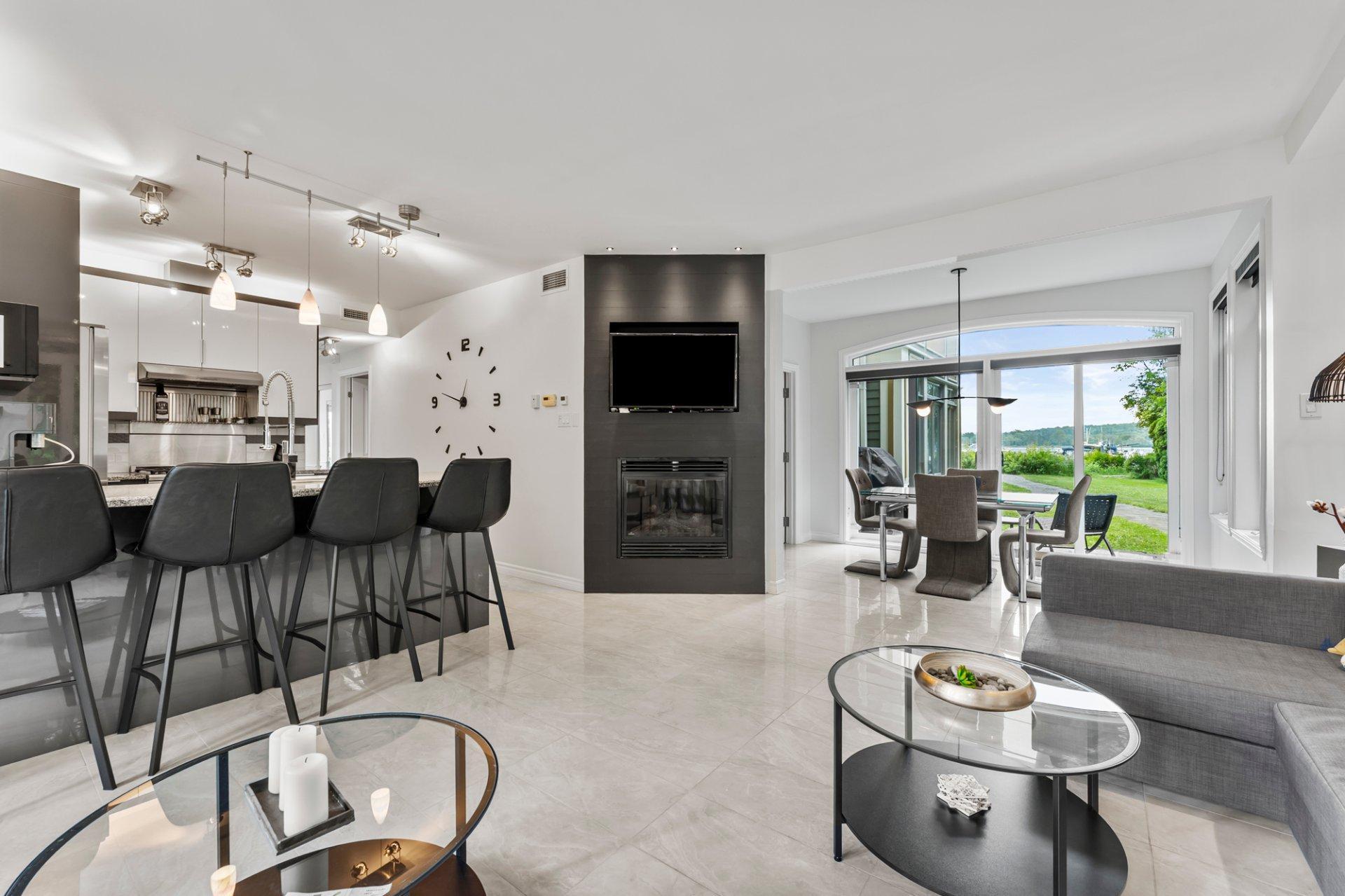 









310


Rue Cabana

, 15,
Magog,




QC
J1X2C3

